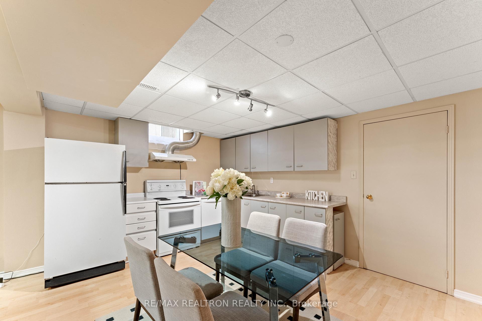 Photo 28 of 11 Cantertrot Court, Vaughan, Brownridge — HOMEH