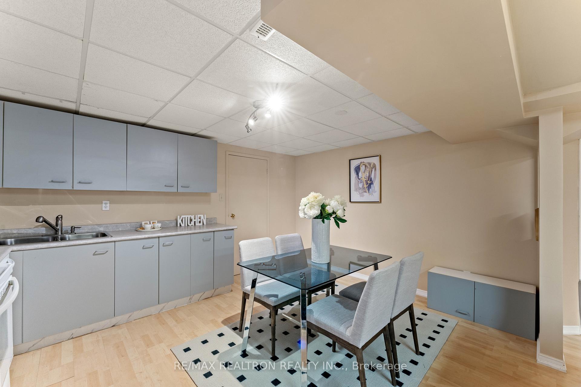 Photo 42 of 11 Cantertrot Court, Vaughan, Brownridge — HOMEH