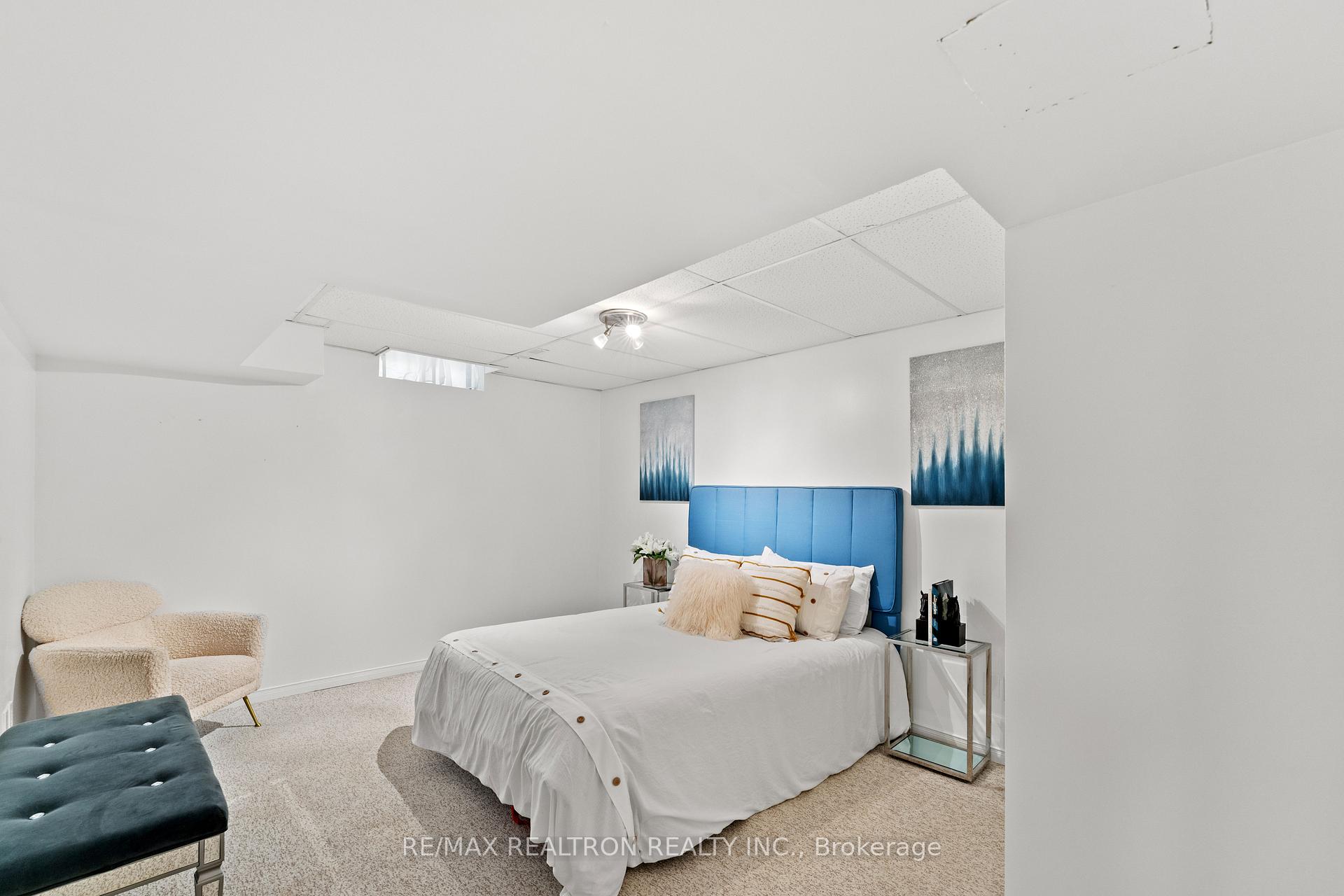 Photo 35 of 11 Cantertrot Court, Vaughan, Brownridge — HOMEH