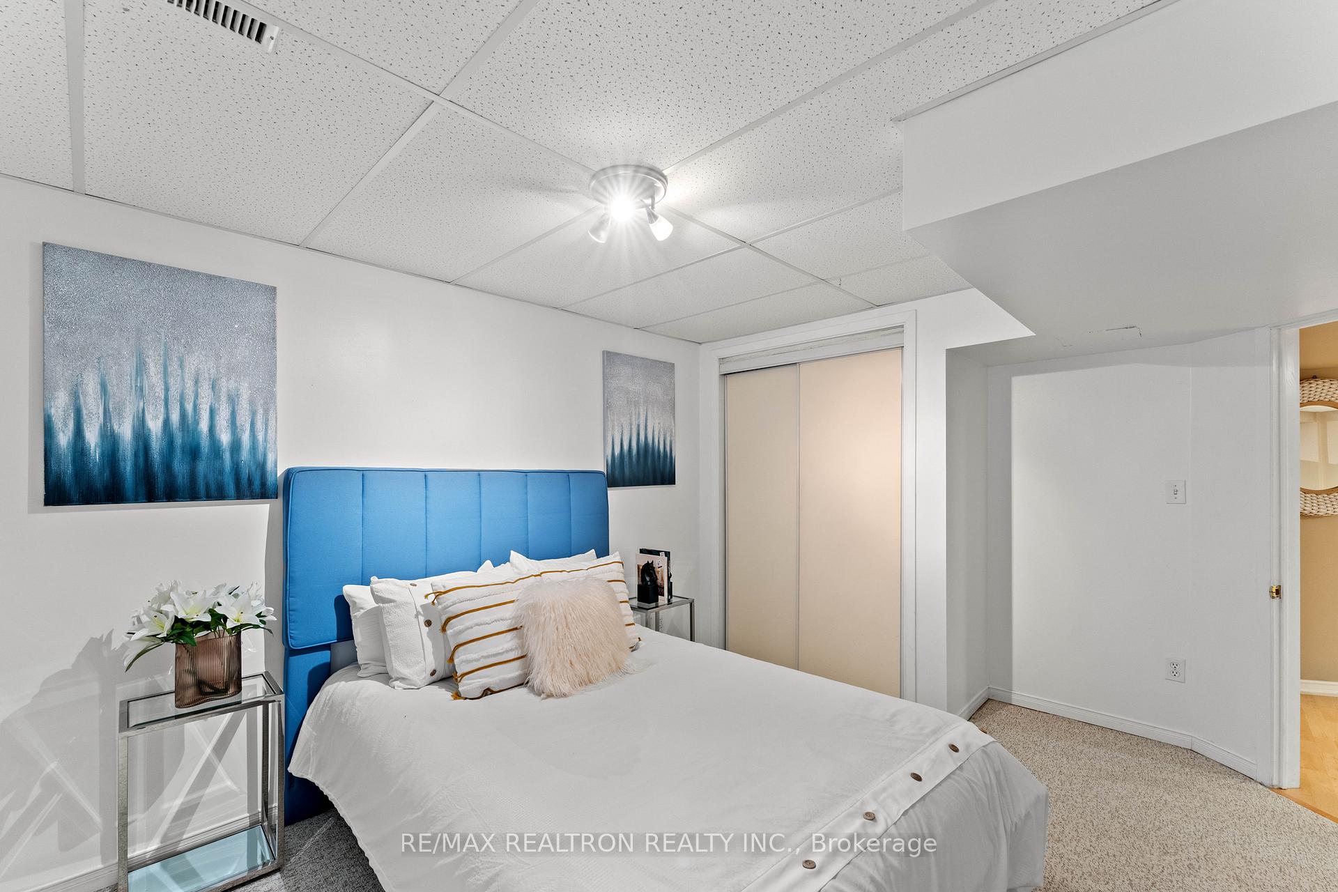 Photo 32 of 11 Cantertrot Court, Vaughan, Brownridge — HOMEH