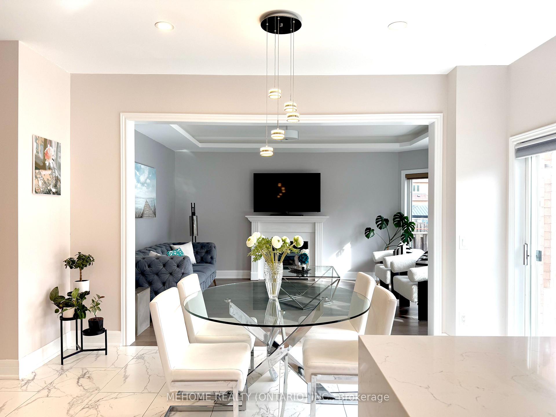 Photo 8 of 277 Ten Oaks Boulevard, Vaughan, Patterson — HOMEH