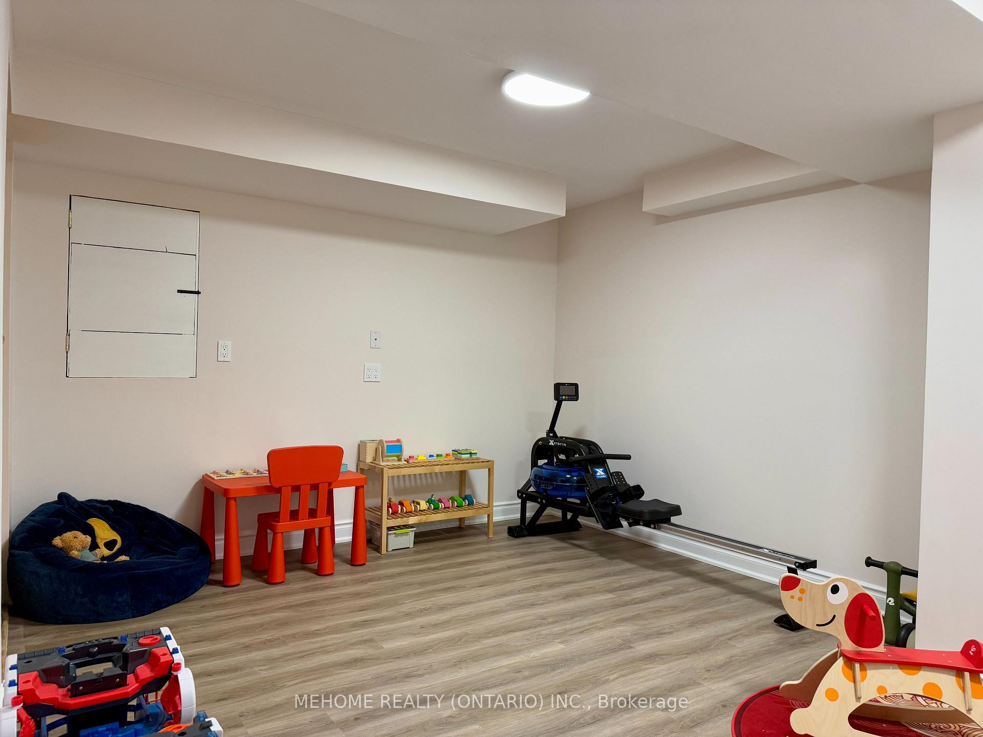 Photo 42 of 277 Ten Oaks Boulevard, Vaughan, Patterson — HOMEH
