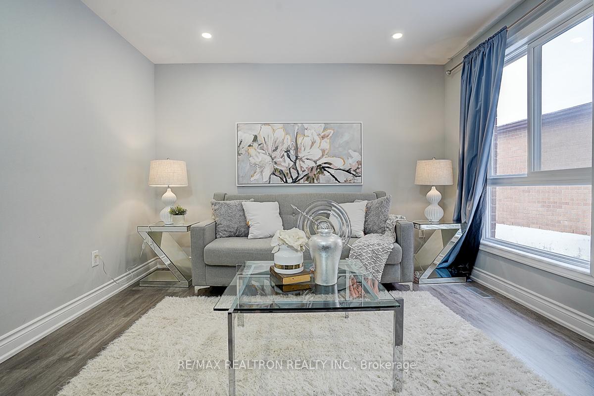 Photo 4 of 91 Tangmere Crescent, Markham, Milliken Mills East — HOMEH