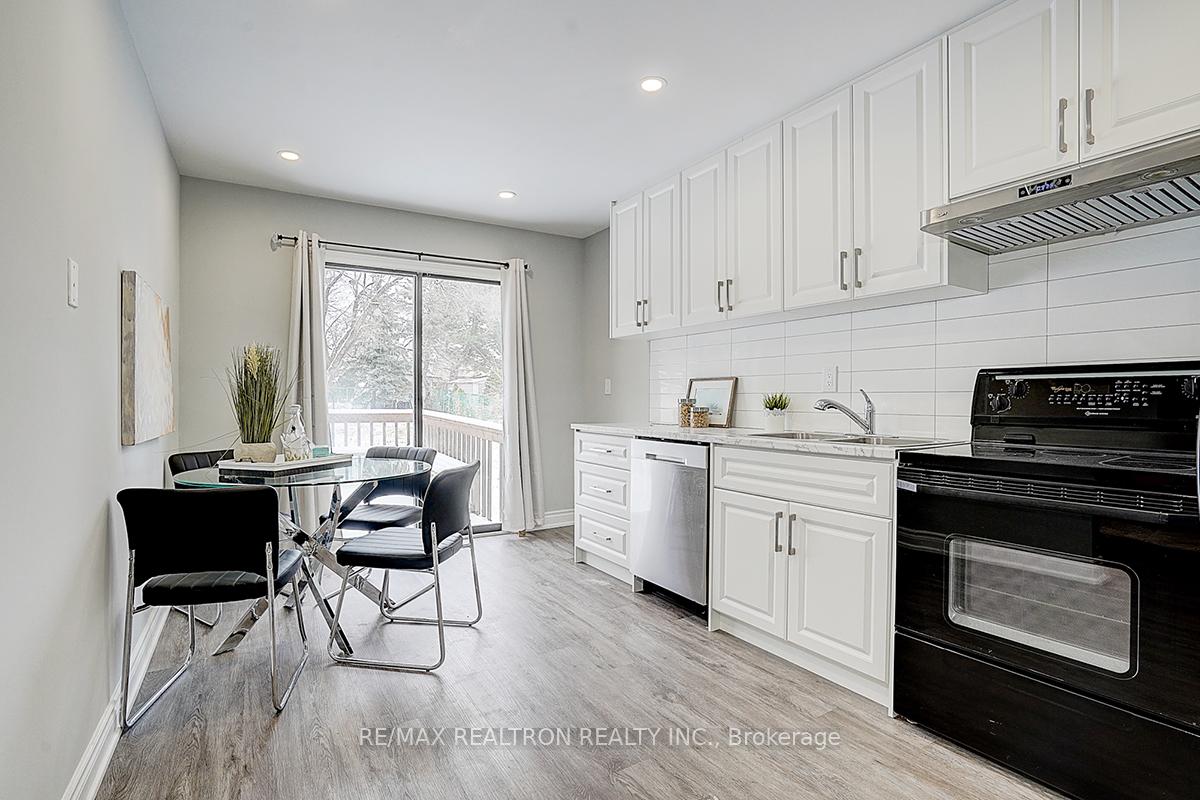Photo 10 of 91 Tangmere Crescent, Markham, Milliken Mills East — HOMEH