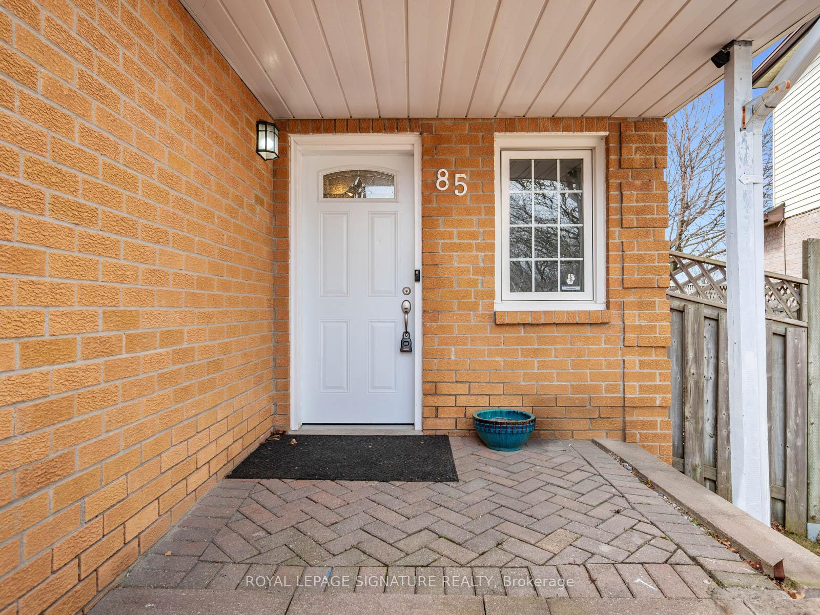 Photo 4 of 85 Turnberry Crescent, Clarington, Courtice — HOMEH