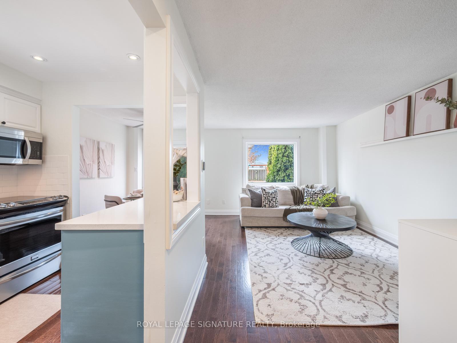 Photo 2 of 85 Turnberry Crescent, Clarington, Courtice — HOMEH