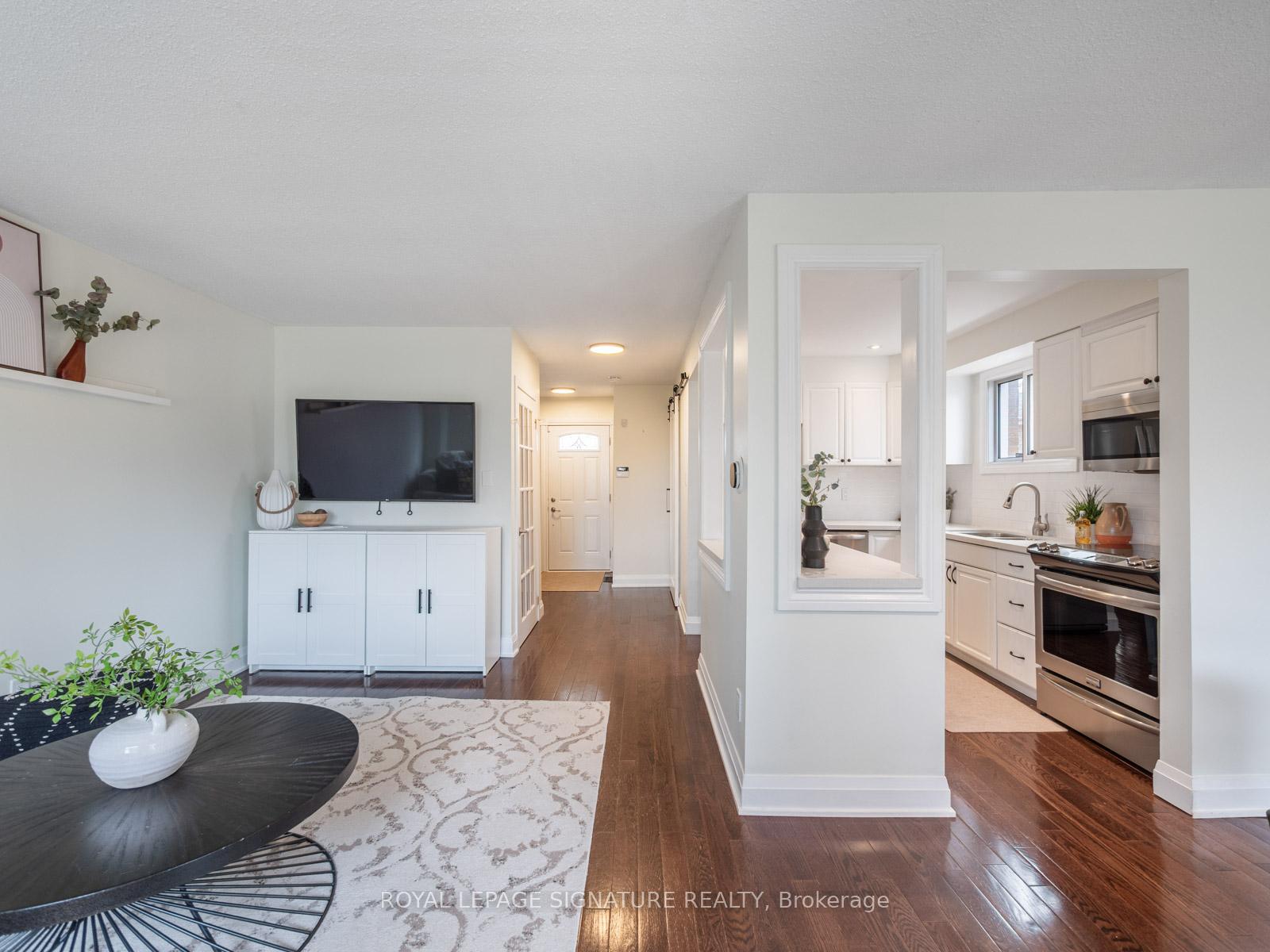 Photo 5 of 85 Turnberry Crescent, Clarington, Courtice — HOMEH