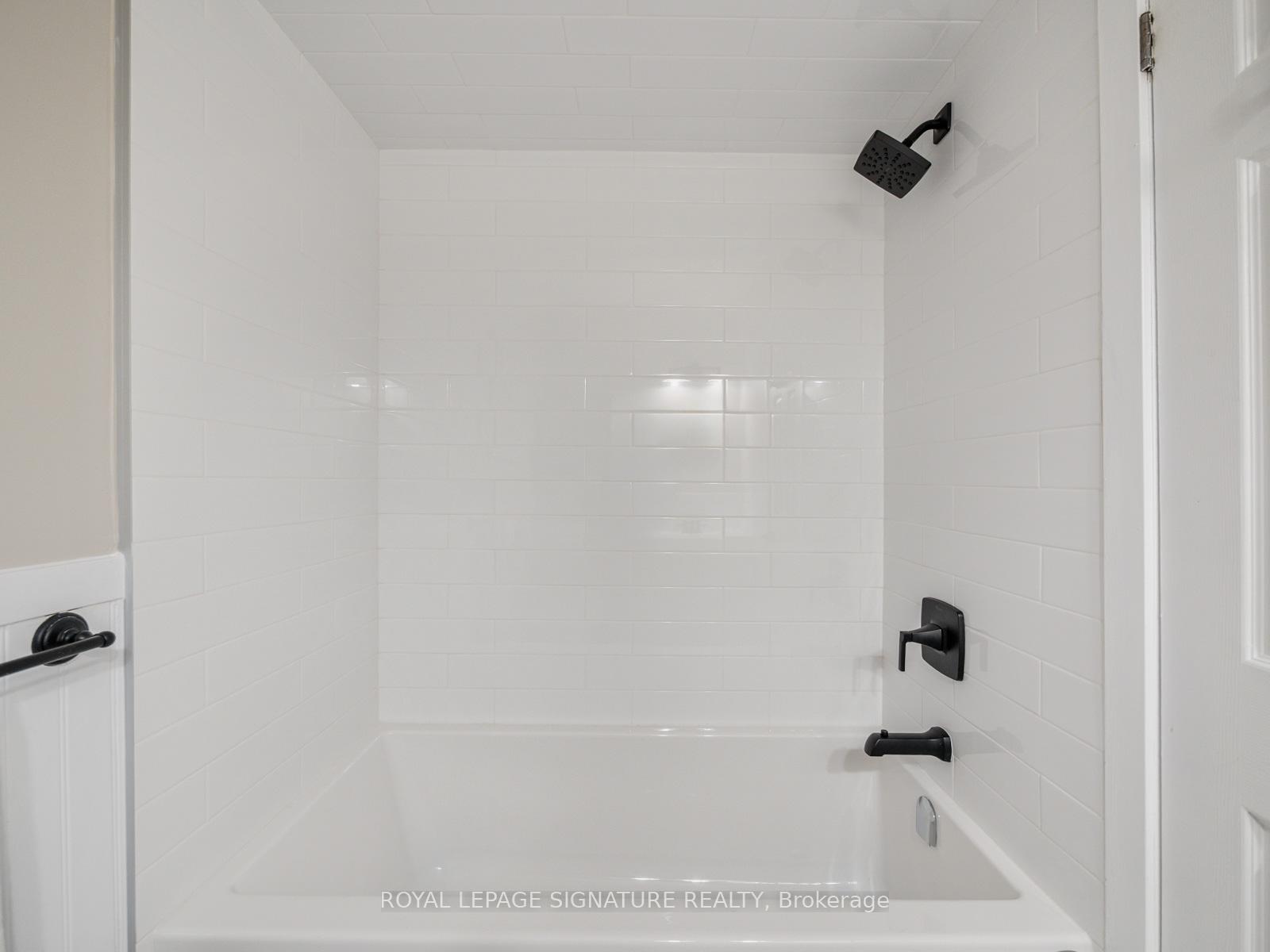 Photo 20 of 85 Turnberry Crescent, Clarington, Courtice — HOMEH