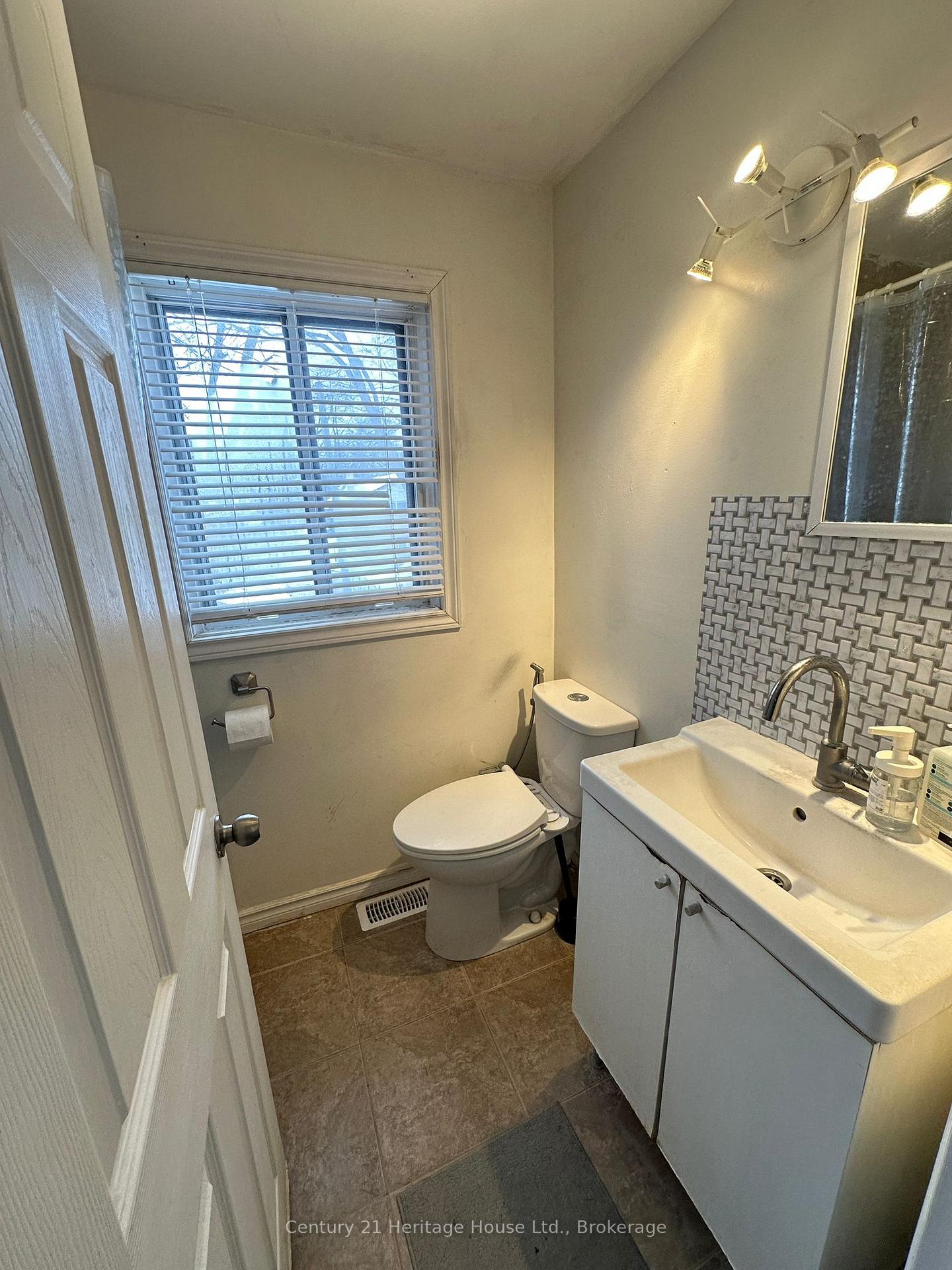Photo 12 of 49B Marshall Street, Waterloo — HOMEH