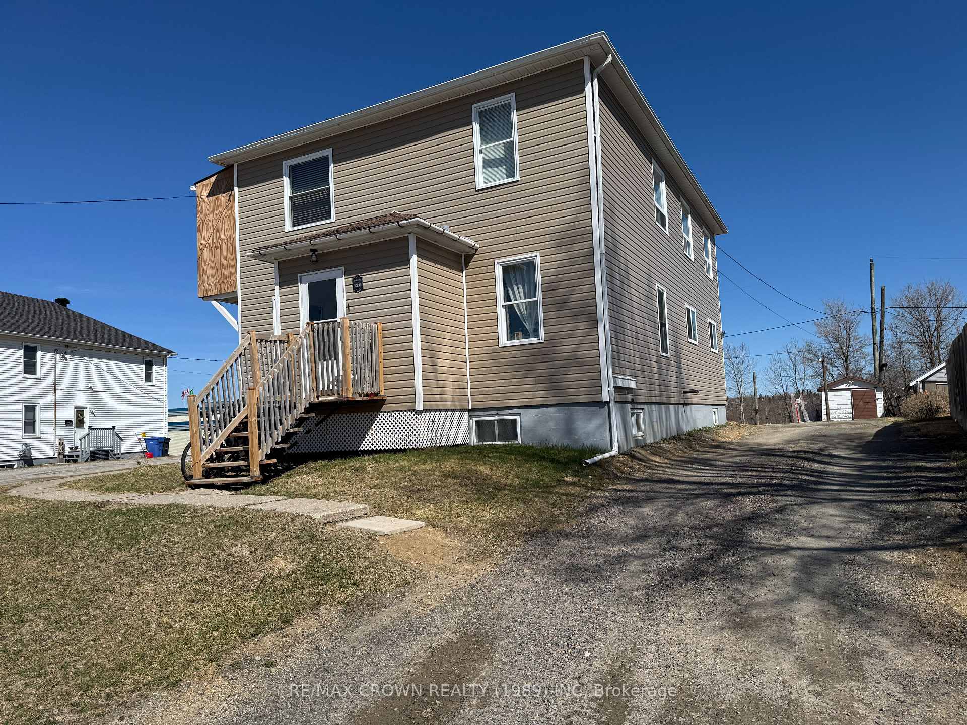Photo 1 of 120 Byng Avenue, Kapuskasing — HOMEH