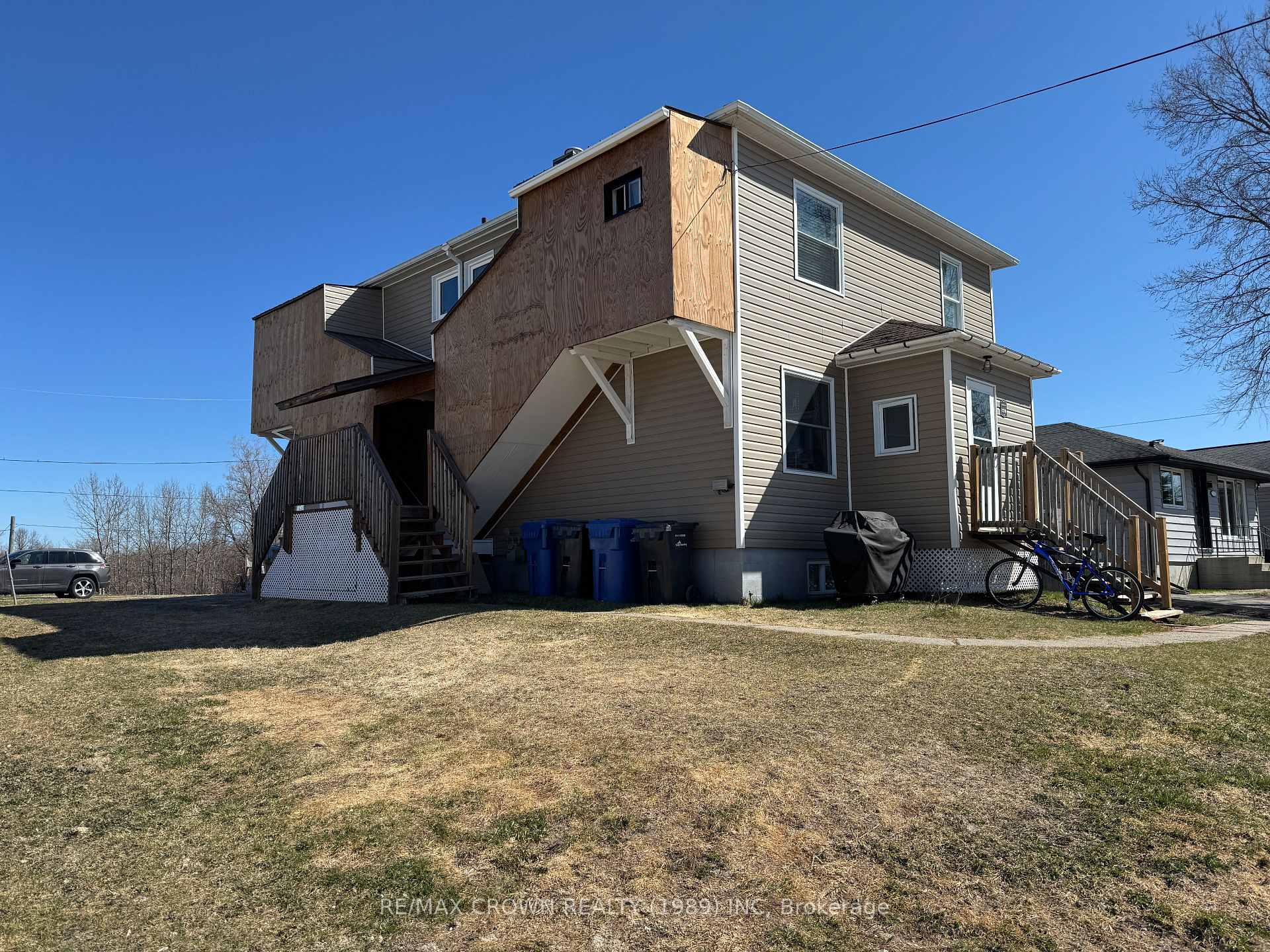 Photo 2 of 120 Byng Avenue, Kapuskasing — HOMEH