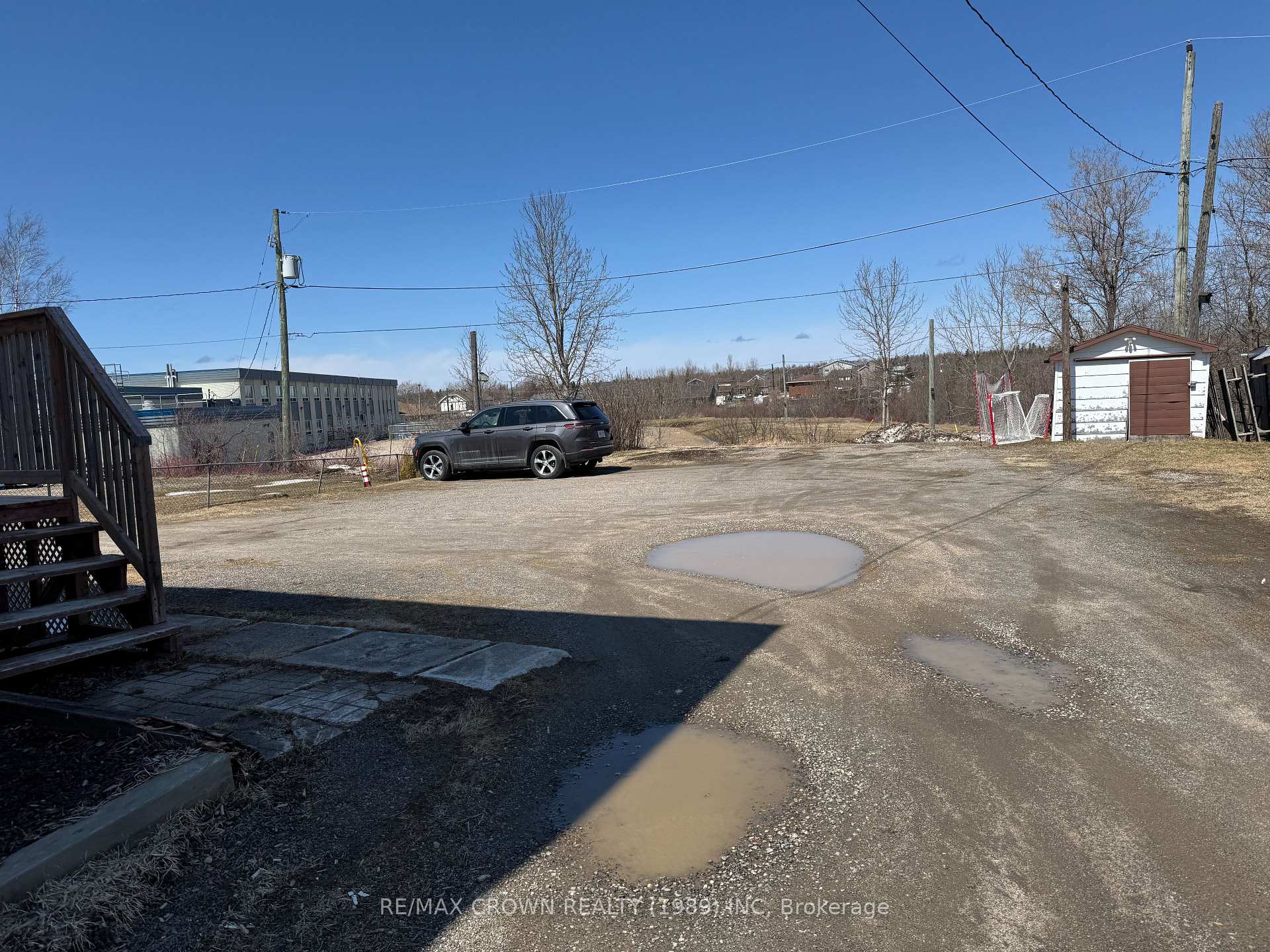 Photo 9 of 120 Byng Avenue, Kapuskasing — HOMEH