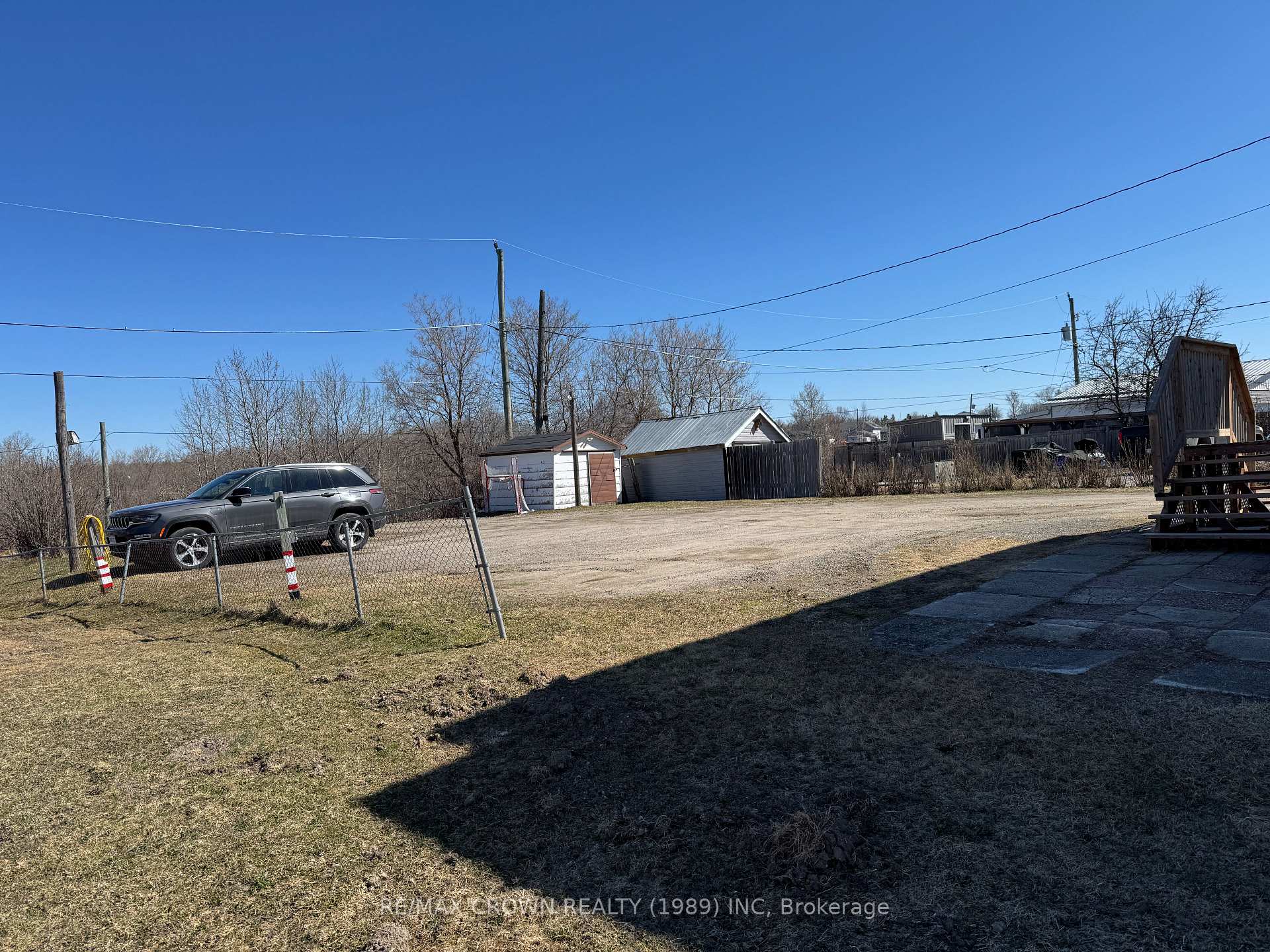 Photo 23 of 120 Byng Avenue, Kapuskasing — HOMEH