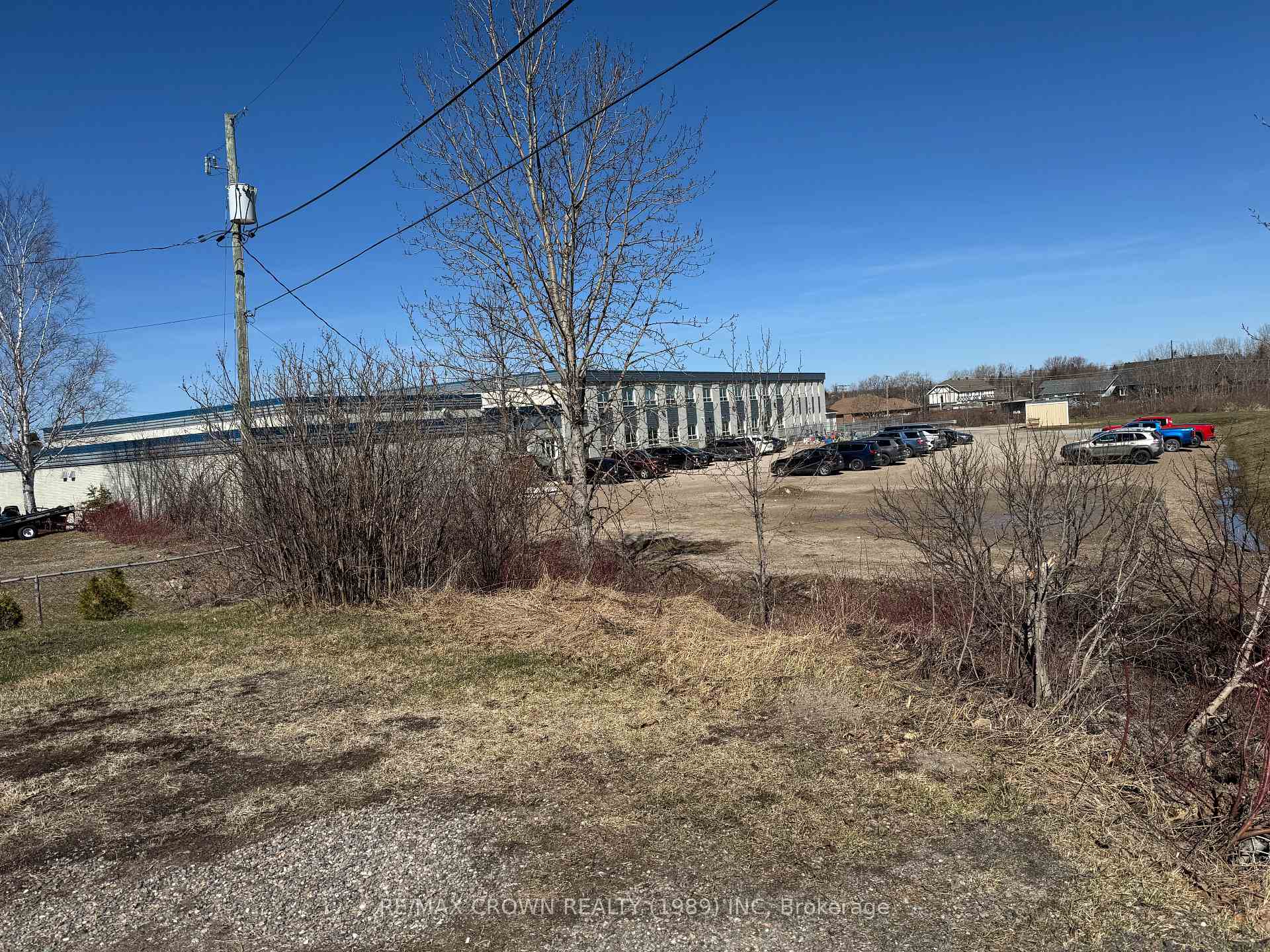 Photo 30 of 120 Byng Avenue, Kapuskasing — HOMEH