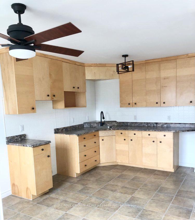 Photo 11 of 120 Byng Avenue, Kapuskasing — HOMEH