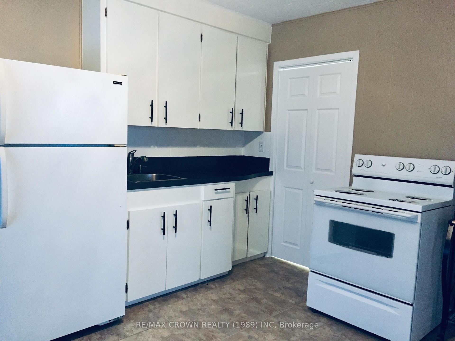Photo 32 of 120 Byng Avenue, Kapuskasing — HOMEH
