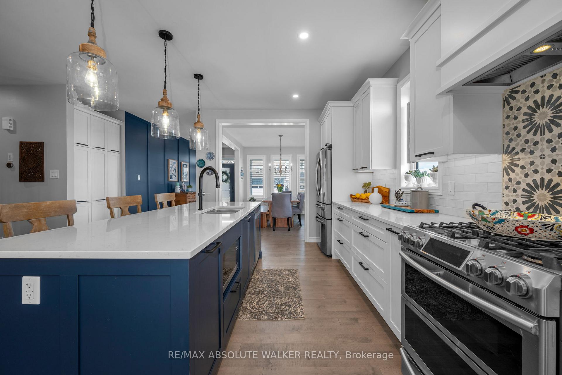 Photo 13 of 31 Pelham Crescent, Ottawa, Goulbourn Twp From Franktown Rd/South To Rideau — HOMEH