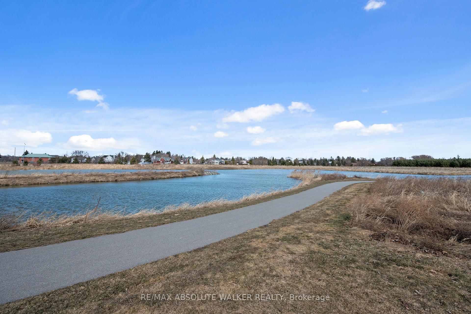 Photo 33 of 31 Pelham Crescent, Ottawa, Goulbourn Twp From Franktown Rd/South To Rideau — HOMEH