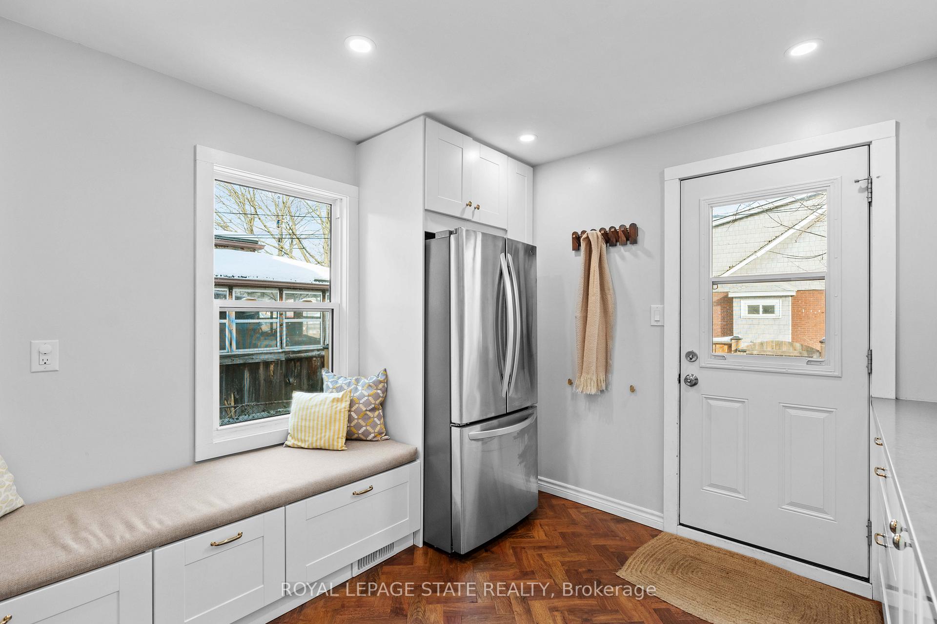Photo 17 of 552 Aberdeen Avenue, Hamilton, Kirkendall — HOMEH