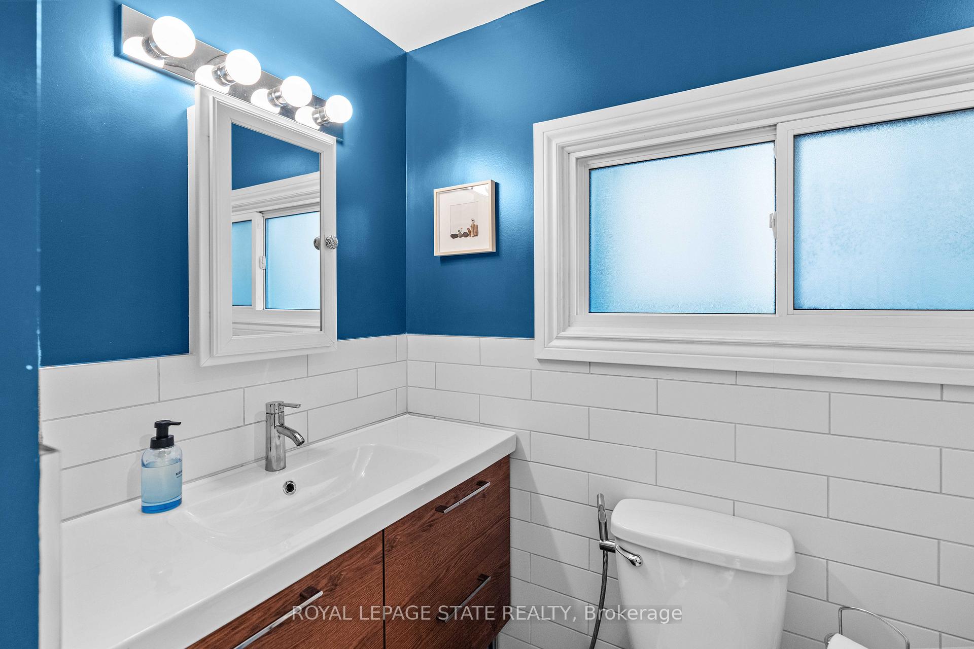 Photo 28 of 552 Aberdeen Avenue, Hamilton, Kirkendall — HOMEH