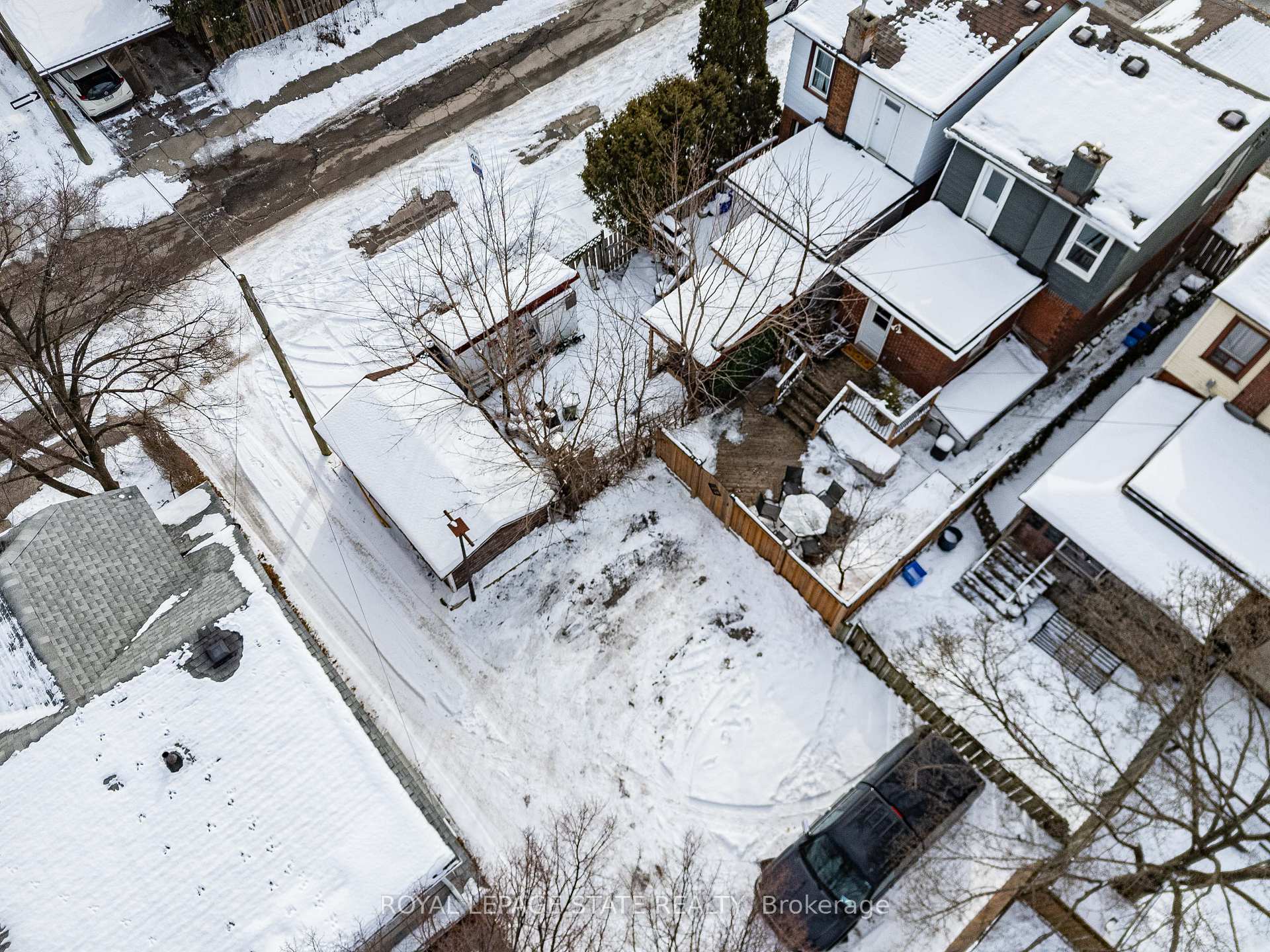 Photo 42 of 552 Aberdeen Avenue, Hamilton, Kirkendall — HOMEH