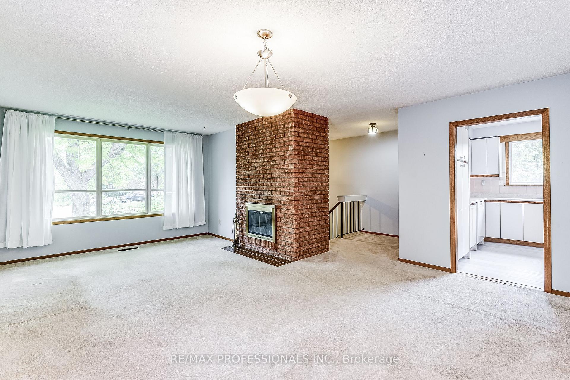 Photo 25 of 11 Shadbolt Court, Markham, Unionville — HOMEH