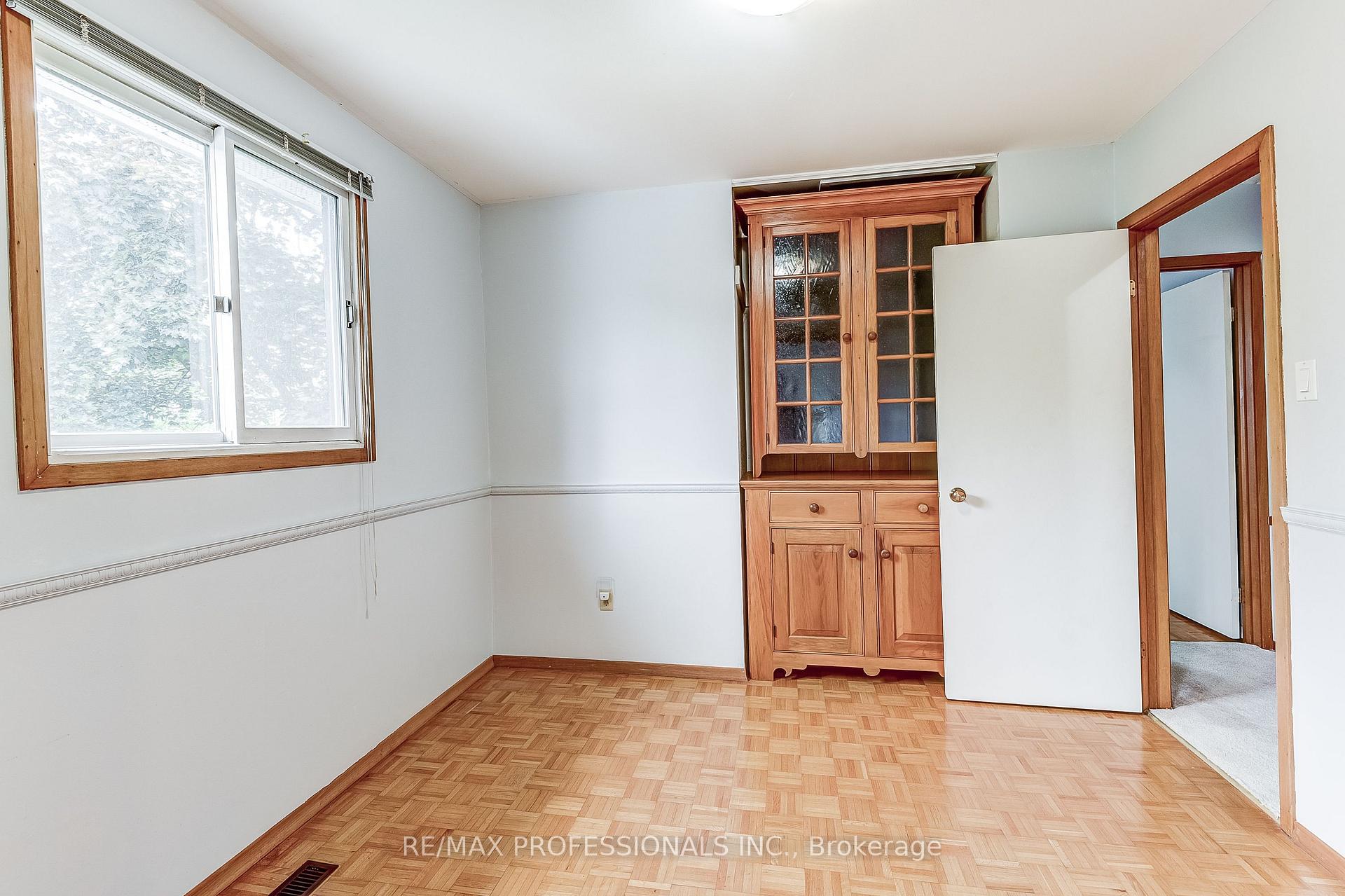 Photo 17 of 11 Shadbolt Court, Markham, Unionville — HOMEH