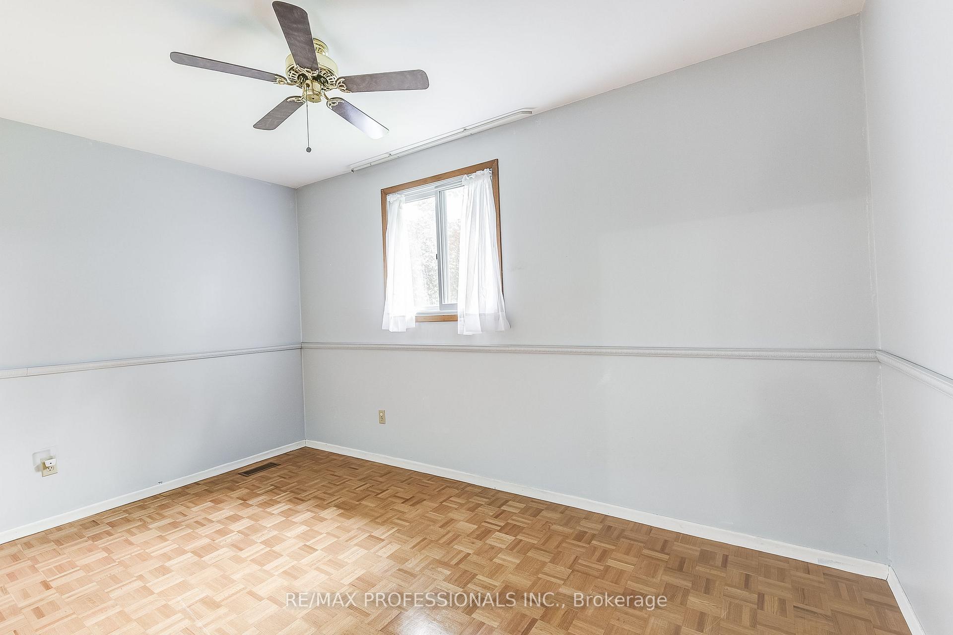 Photo 19 of 11 Shadbolt Court, Markham, Unionville — HOMEH