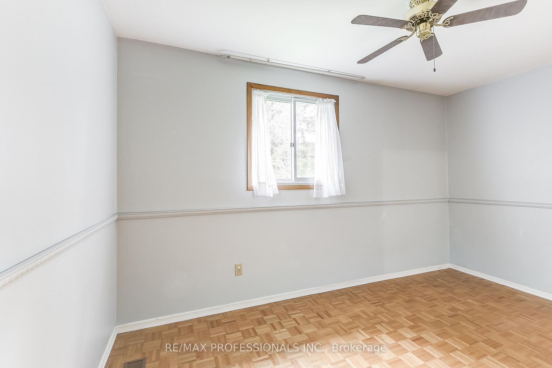Photo 46 of 11 Shadbolt Court, Markham, Unionville — HOMEH