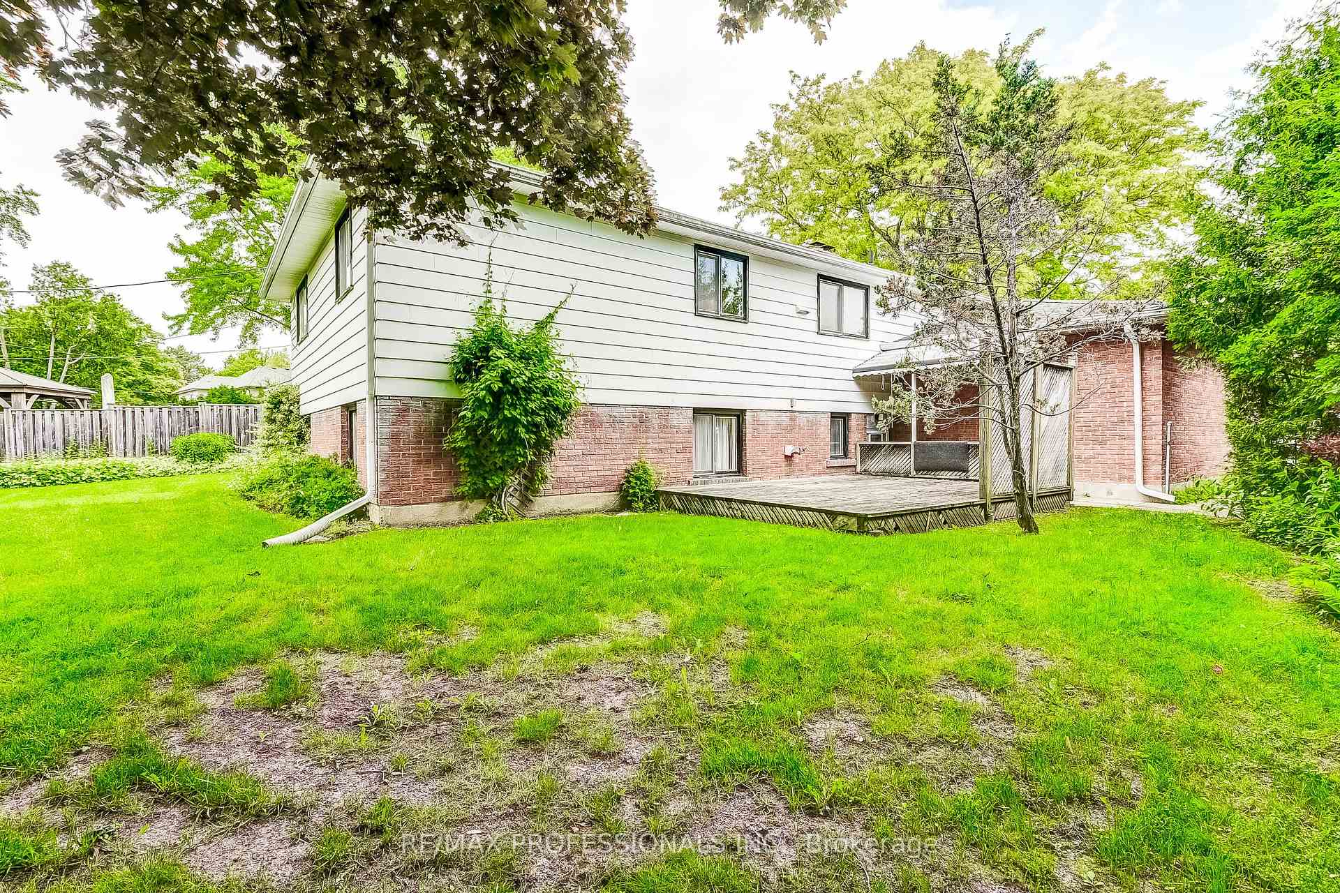 Photo 42 of 11 Shadbolt Court, Markham, Unionville — HOMEH