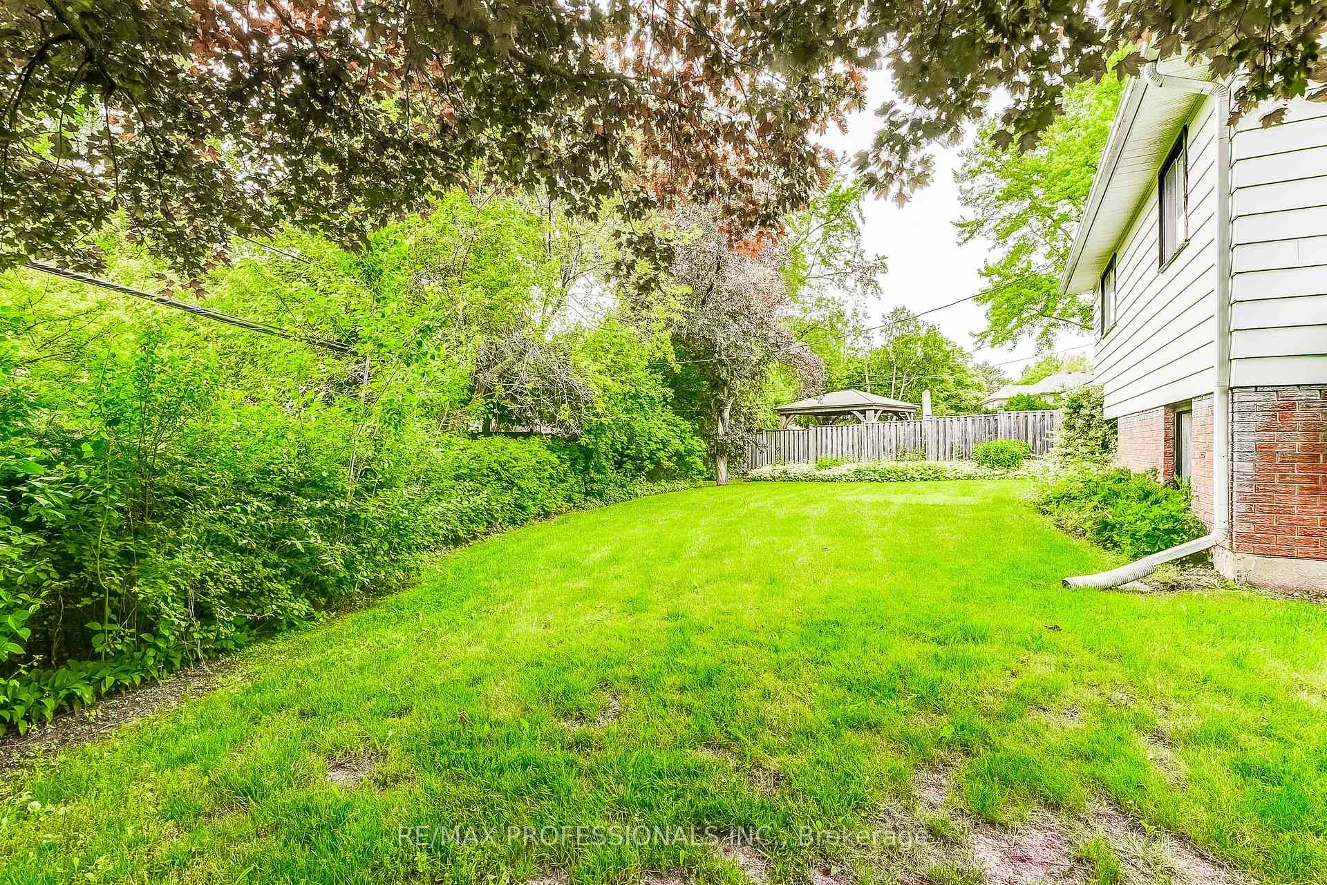 Photo 44 of 11 Shadbolt Court, Markham, Unionville — HOMEH