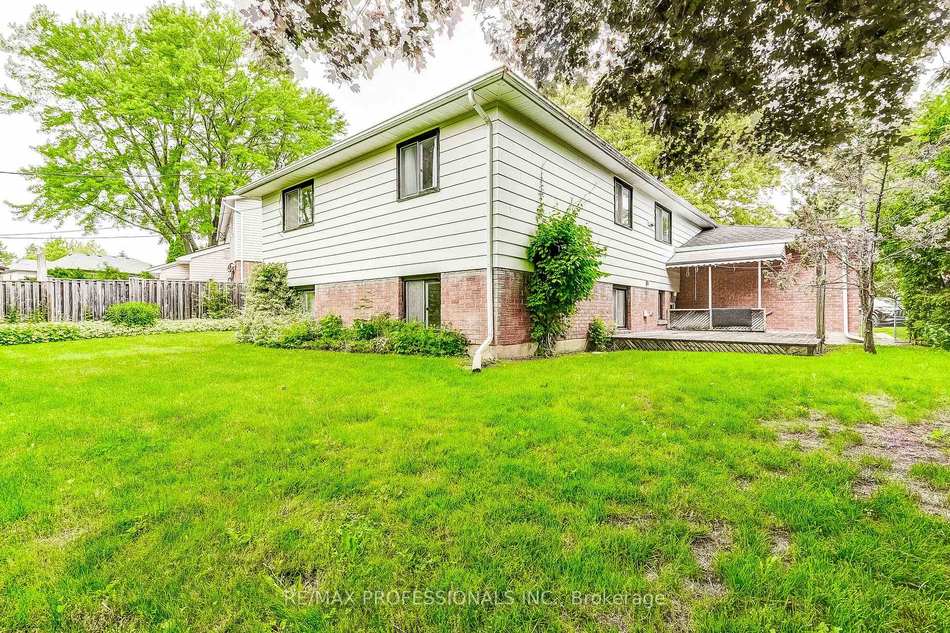 Photo 43 of 11 Shadbolt Court, Markham, Unionville — HOMEH