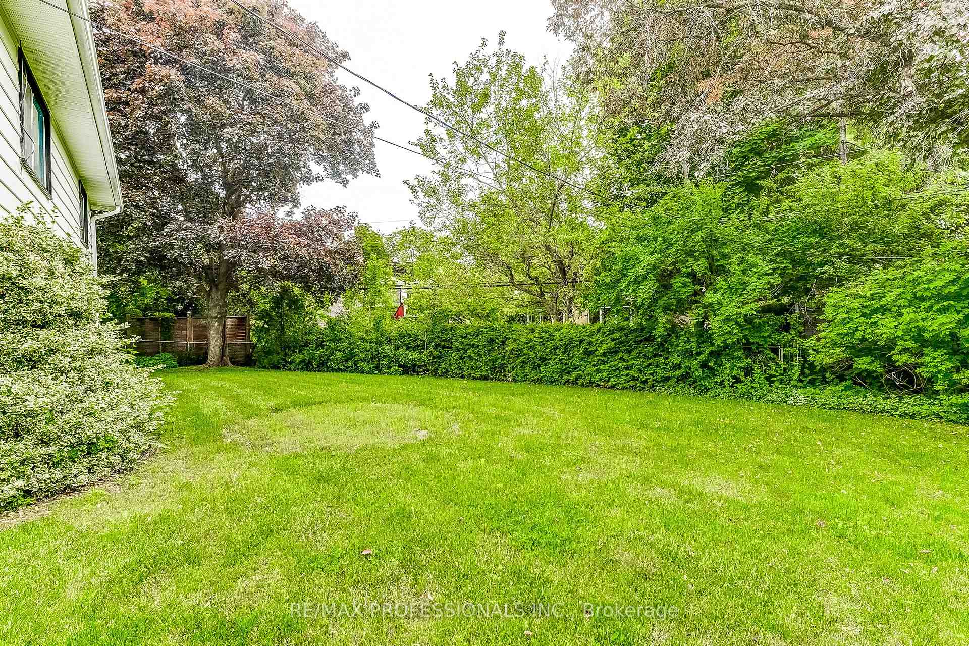 Photo 45 of 11 Shadbolt Court, Markham, Unionville — HOMEH