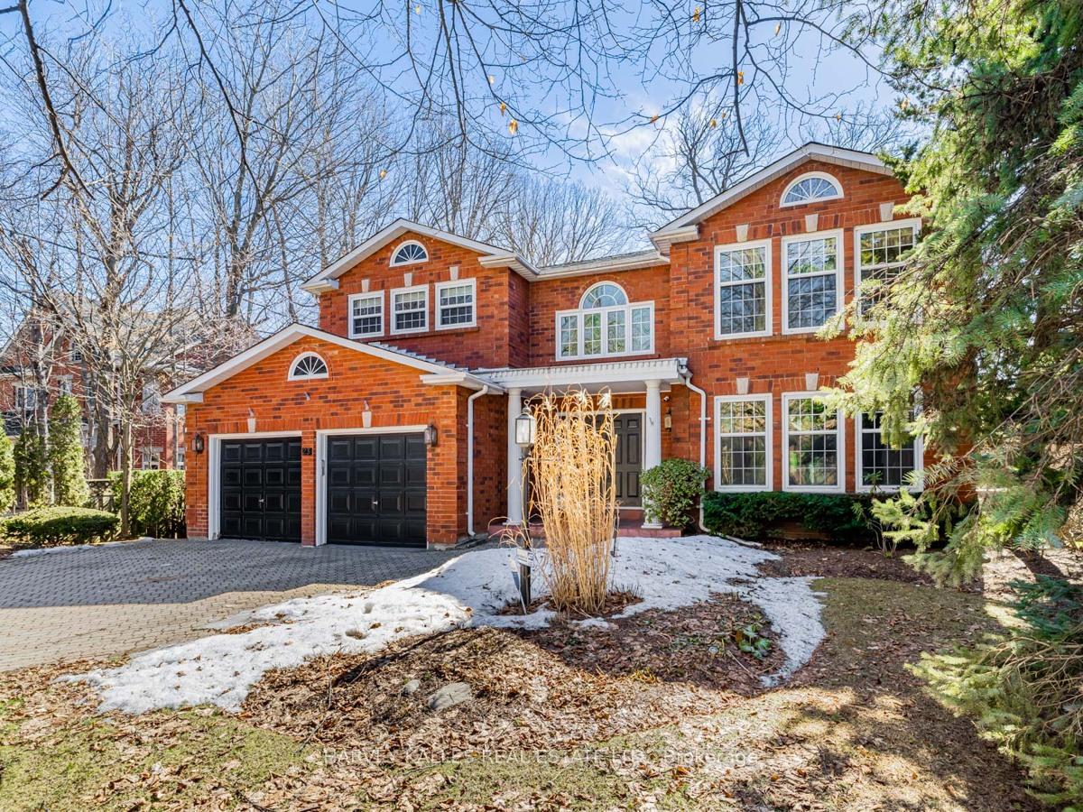 Photo 4 of 23 Danbury Court, Markham, Unionville — HOMEH