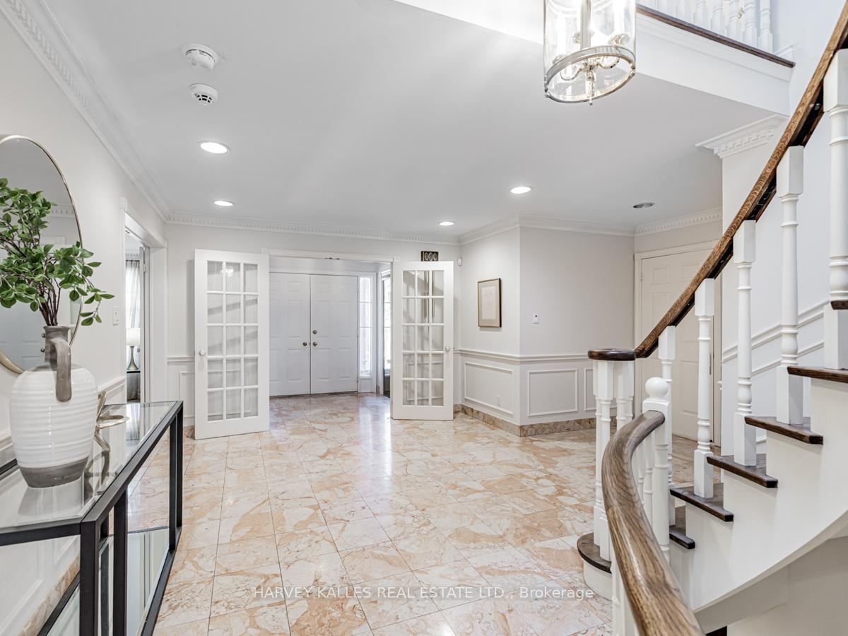 Photo 5 of 23 Danbury Court, Markham, Unionville — HOMEH