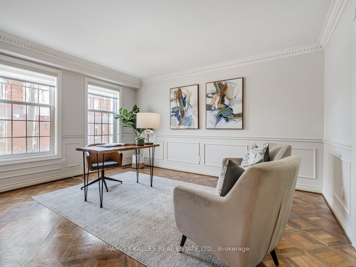 Photo 6 of 23 Danbury Court, Markham, Unionville — HOMEH