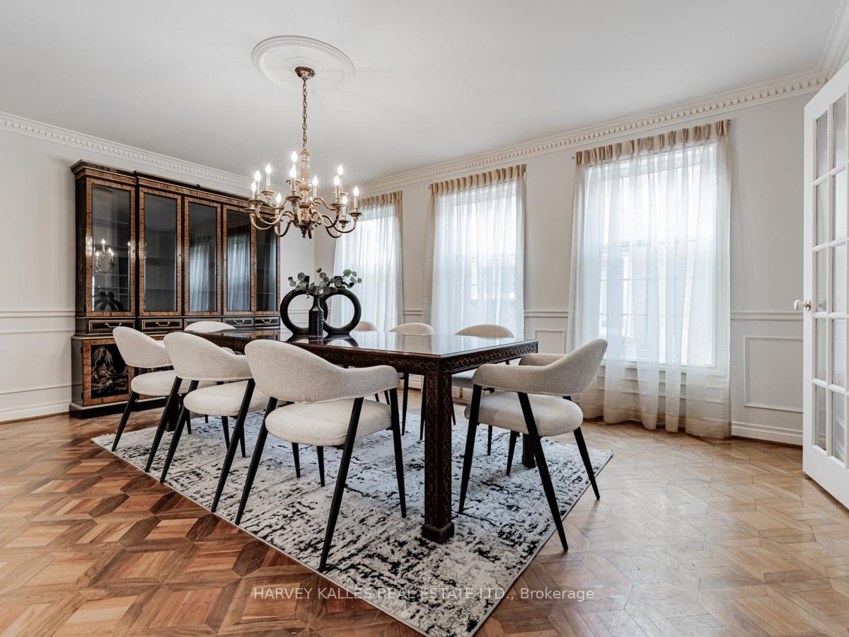 Photo 12 of 23 Danbury Court, Markham, Unionville — HOMEH