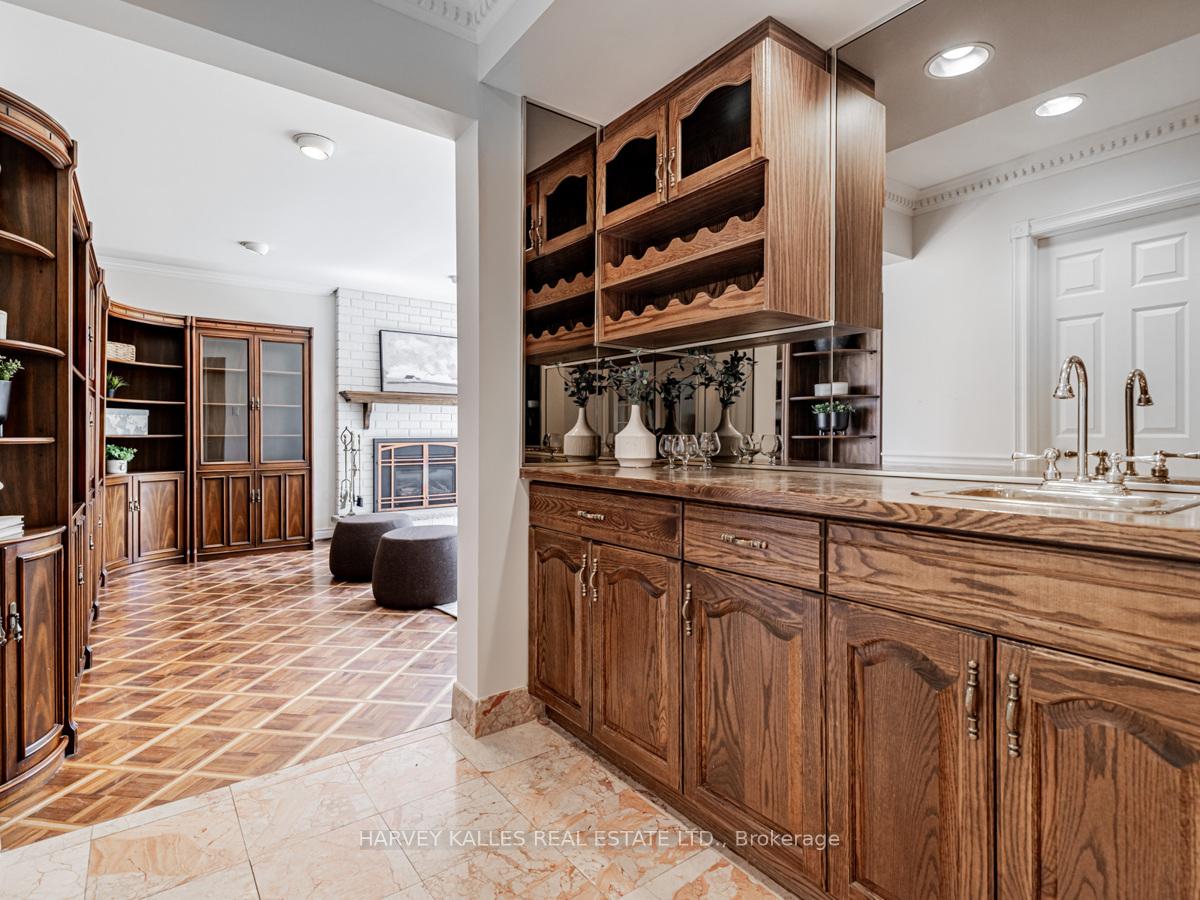 Photo 14 of 23 Danbury Court, Markham, Unionville — HOMEH