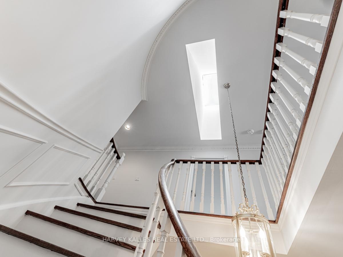 Photo 22 of 23 Danbury Court, Markham, Unionville — HOMEH