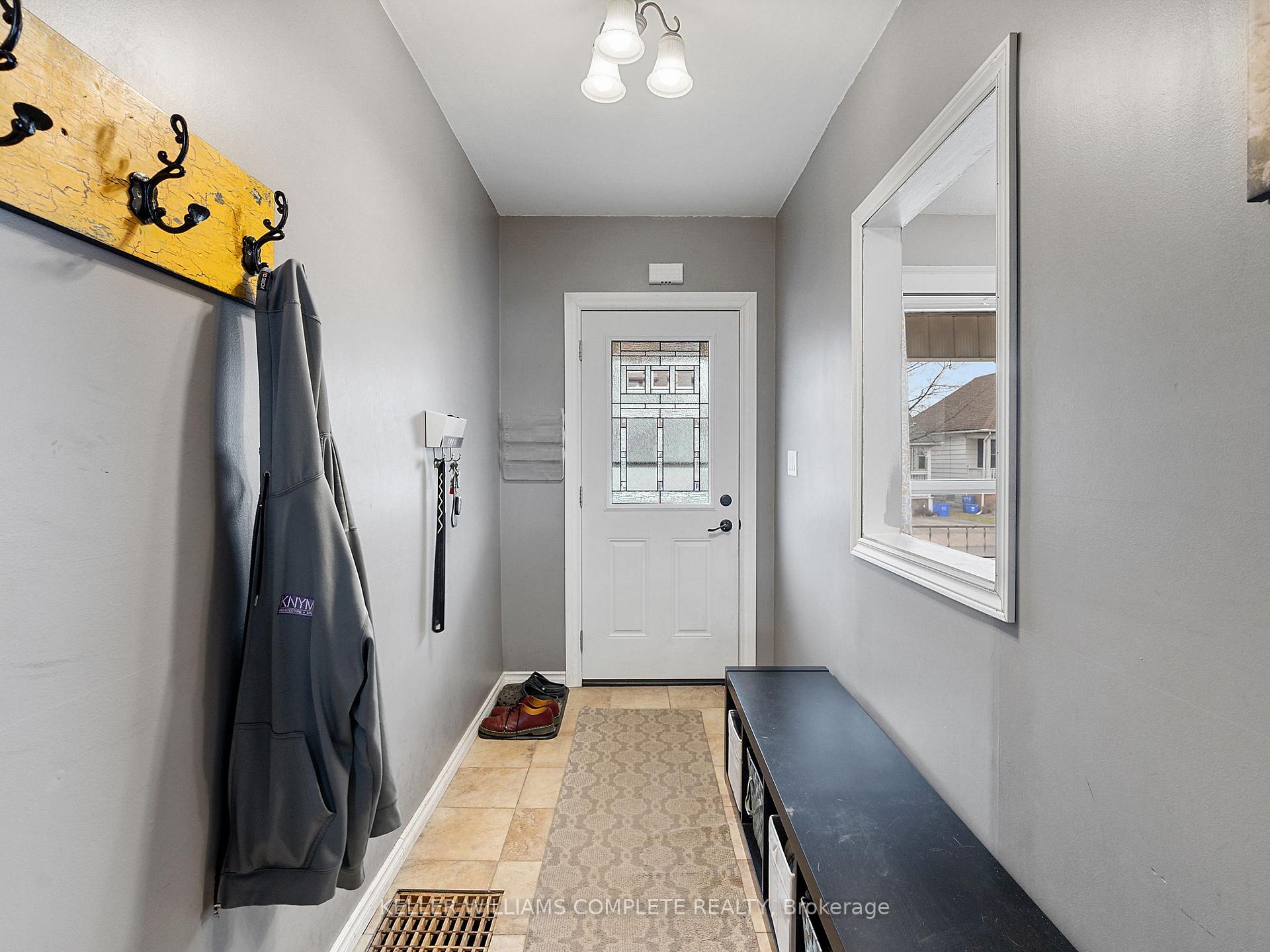 Photo 2 of 45 Glendale Avenue N, Hamilton, Crown Point — HOMEH