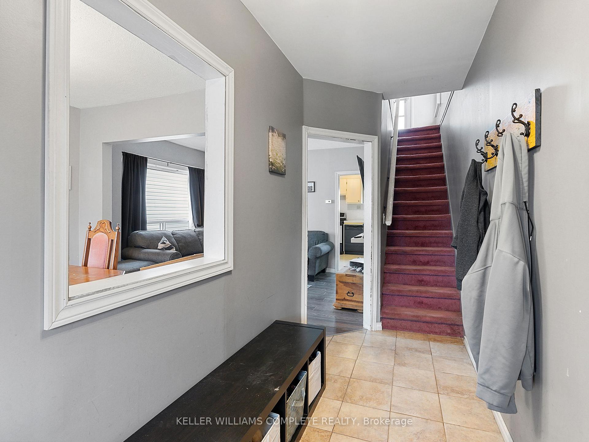 Photo 5 of 45 Glendale Avenue N, Hamilton, Crown Point — HOMEH