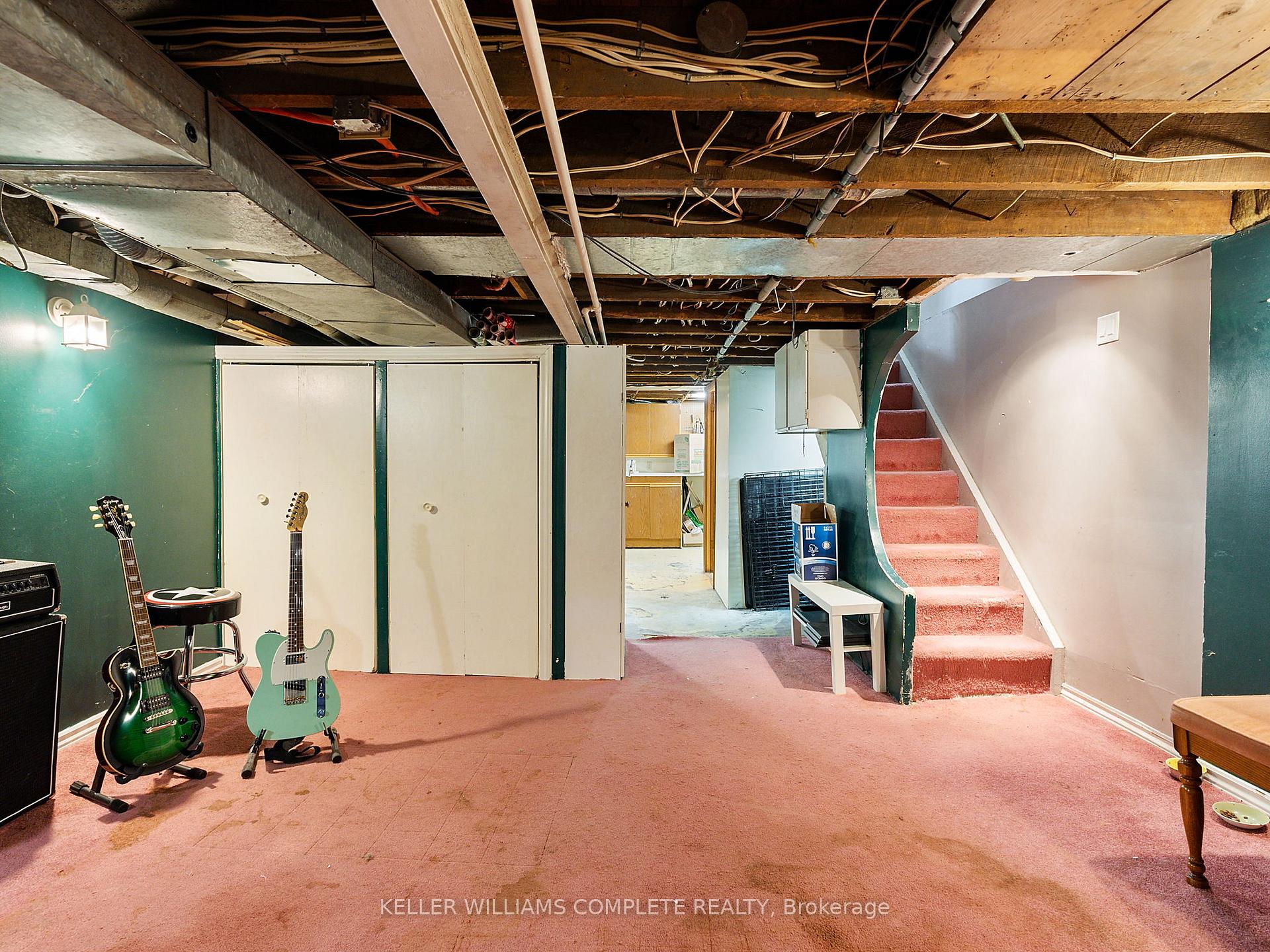 Photo 19 of 45 Glendale Avenue N, Hamilton, Crown Point — HOMEH