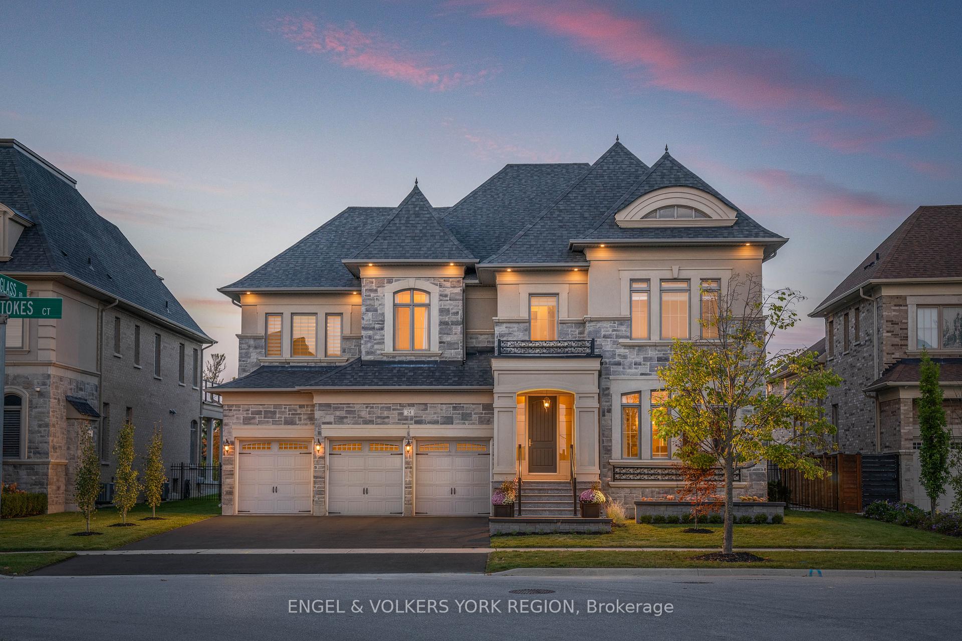 Photo 2 of 24 James Stokes Court, King, King City — HOMEH