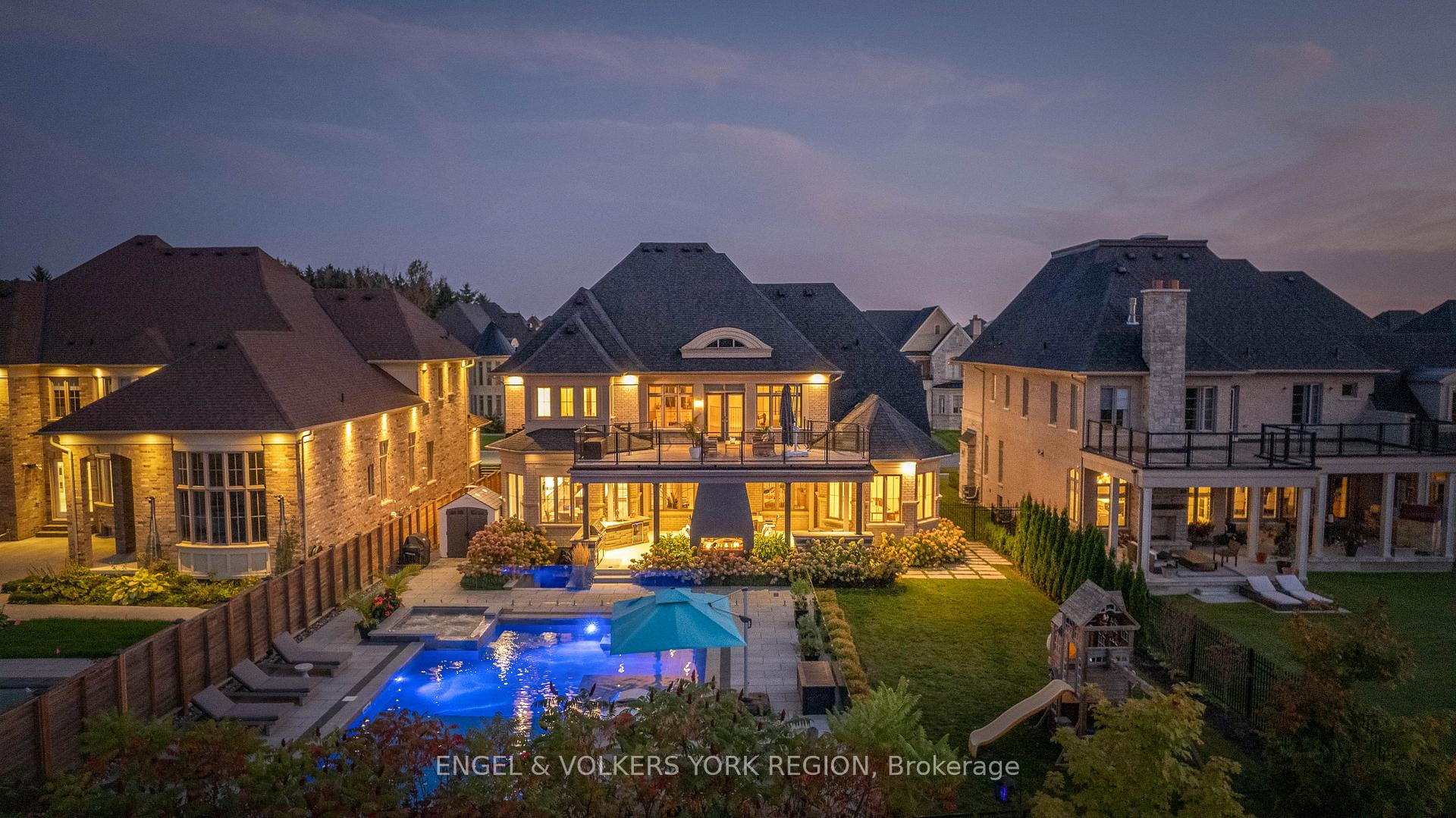 Photo 1 of 24 James Stokes Court, King, King City — HOMEH