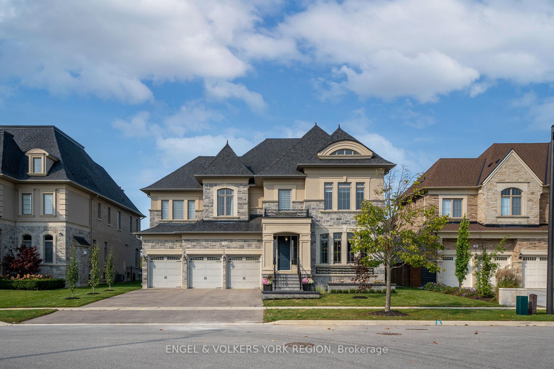 Photo 9 of 24 James Stokes Court, King, King City — HOMEH