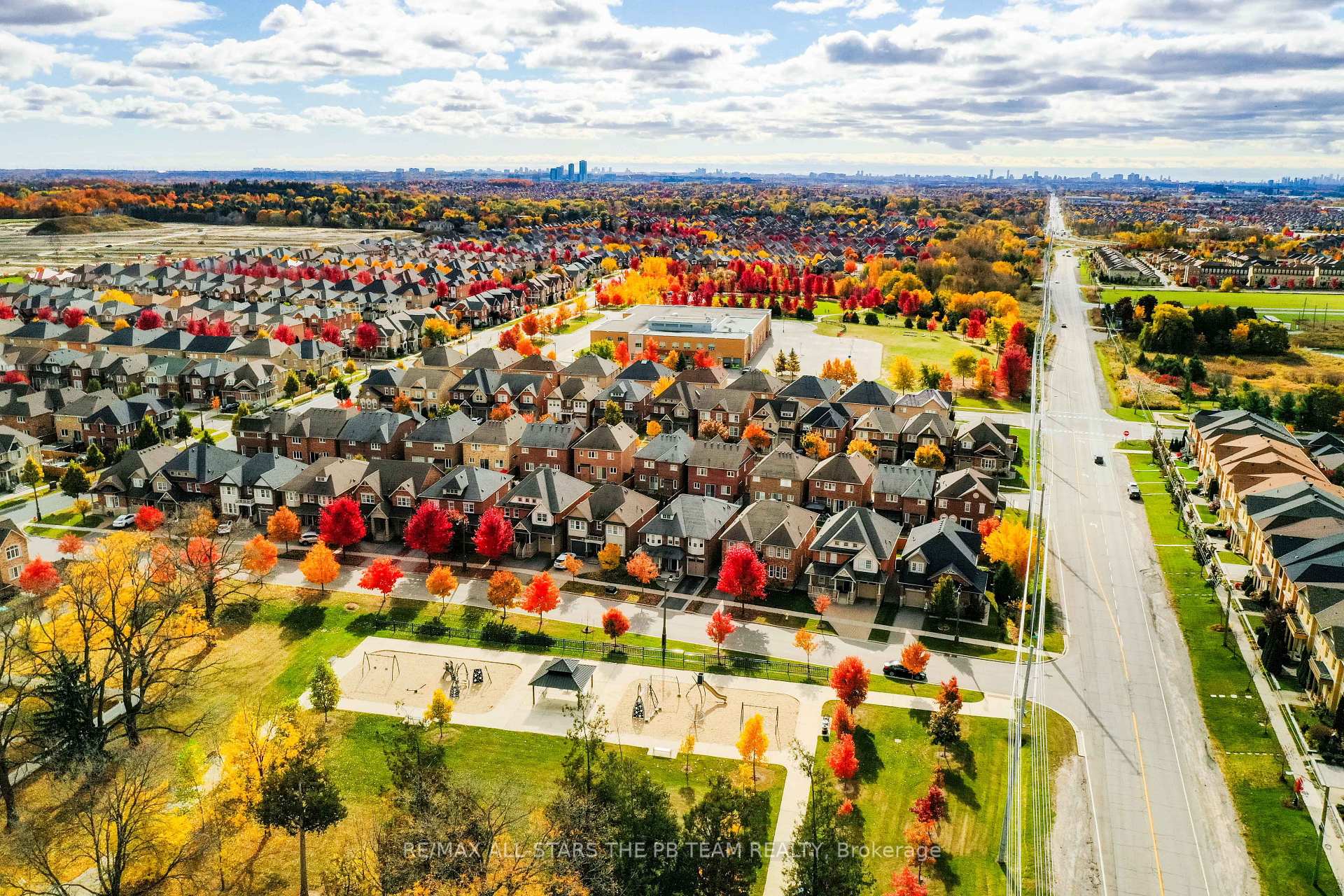 Photo 1 of 7 Cecil Nichols Avenue, Markham, Victoria Manor-Jennings Gate — HOMEH