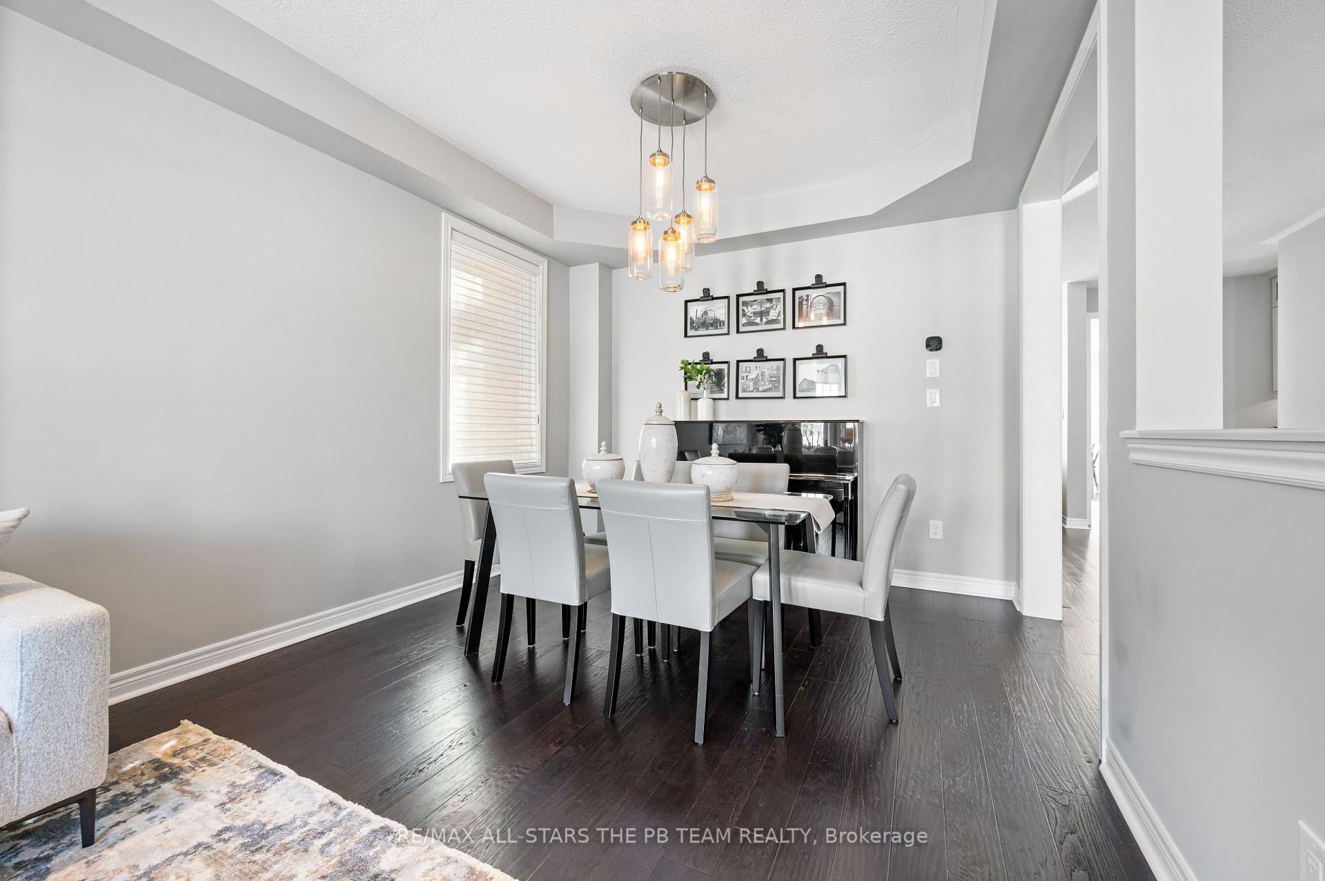 Photo 4 of 7 Cecil Nichols Avenue, Markham, Victoria Manor-Jennings Gate — HOMEH