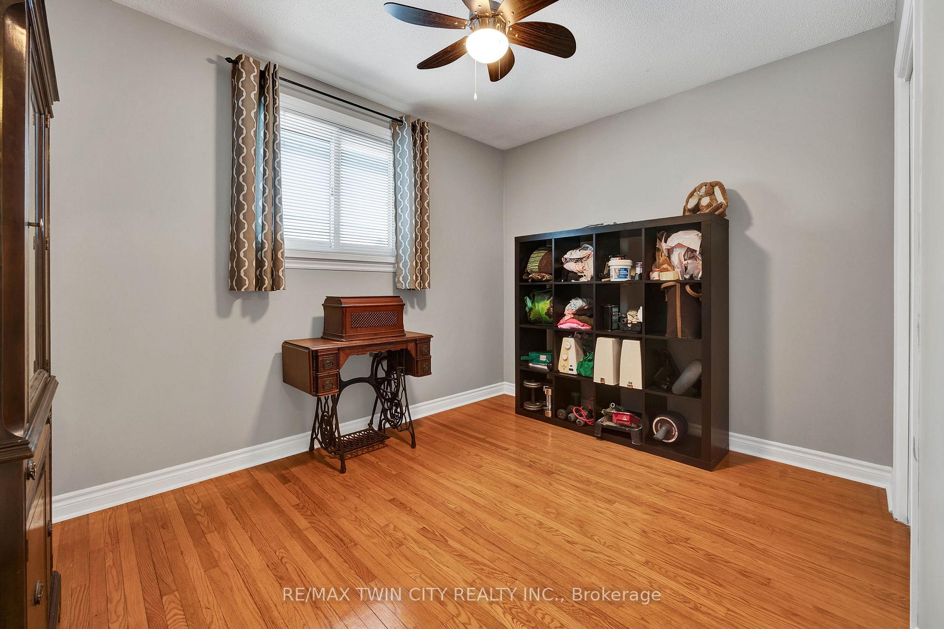 Photo 12 of 37 Montcalm Drive, Kitchener — HOMEH