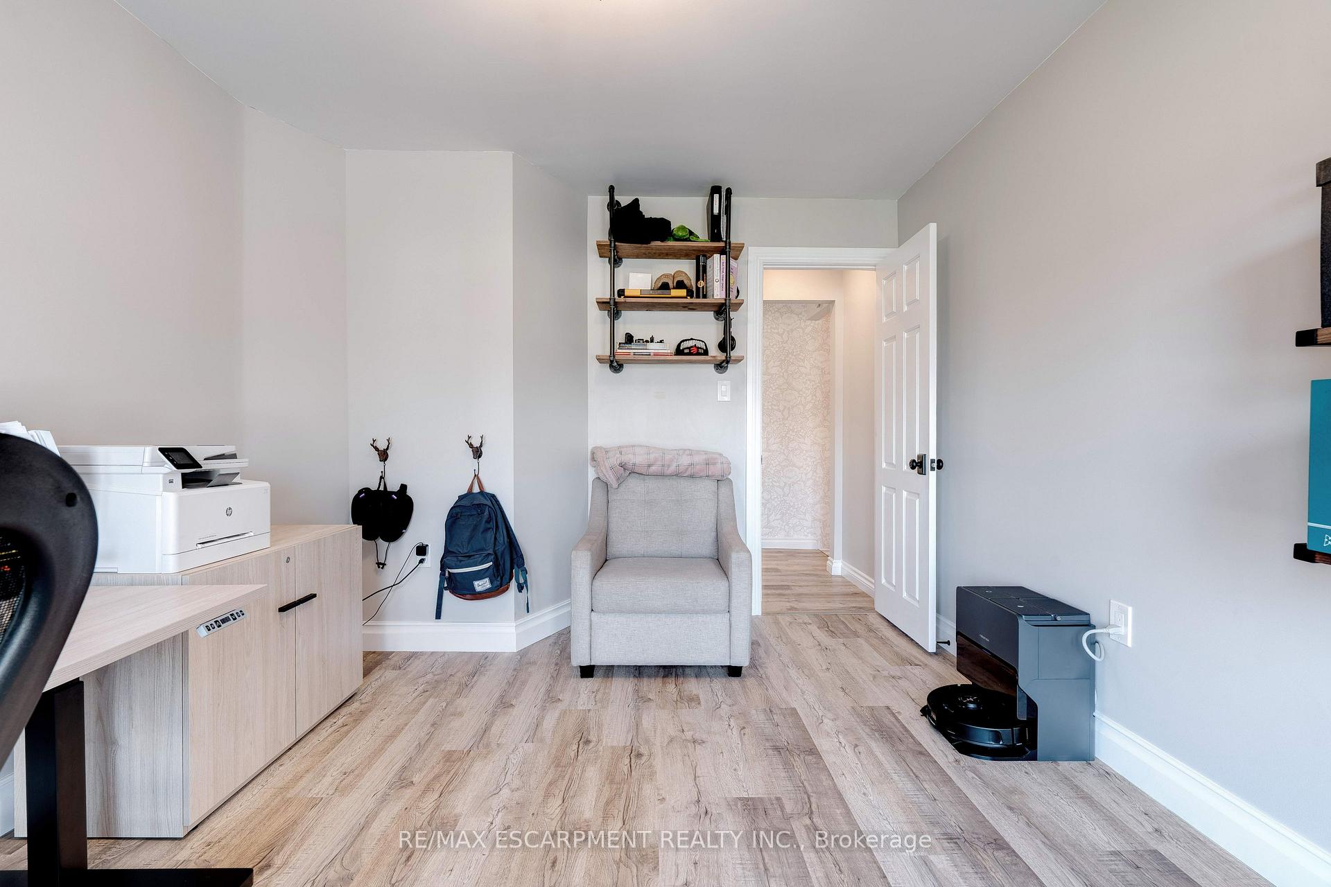 Photo 29 of 10 Mathers Drive, Hamilton, Stoney Creek — HOMEH