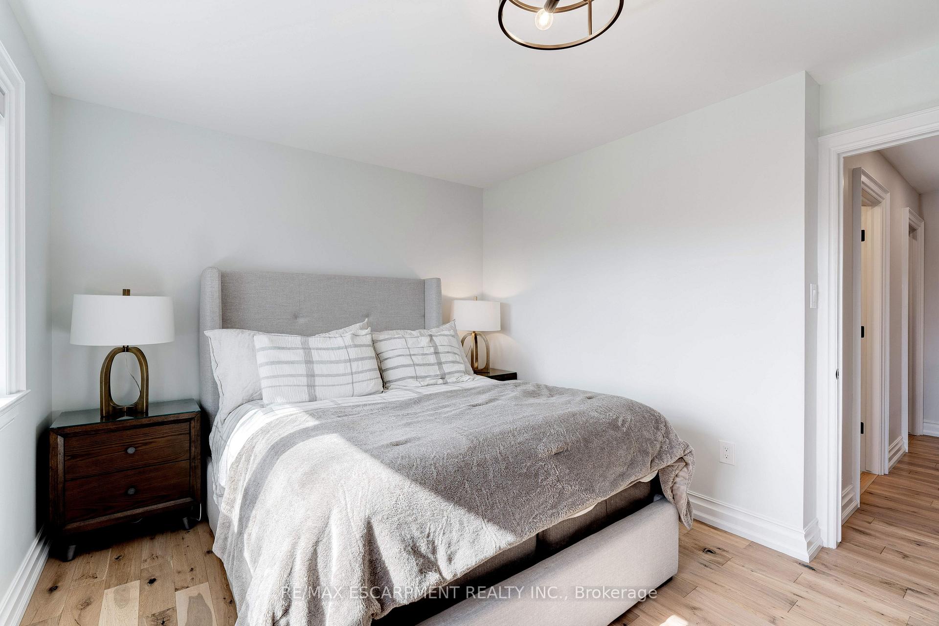 Photo 34 of 10 Mathers Drive, Hamilton, Stoney Creek — HOMEH